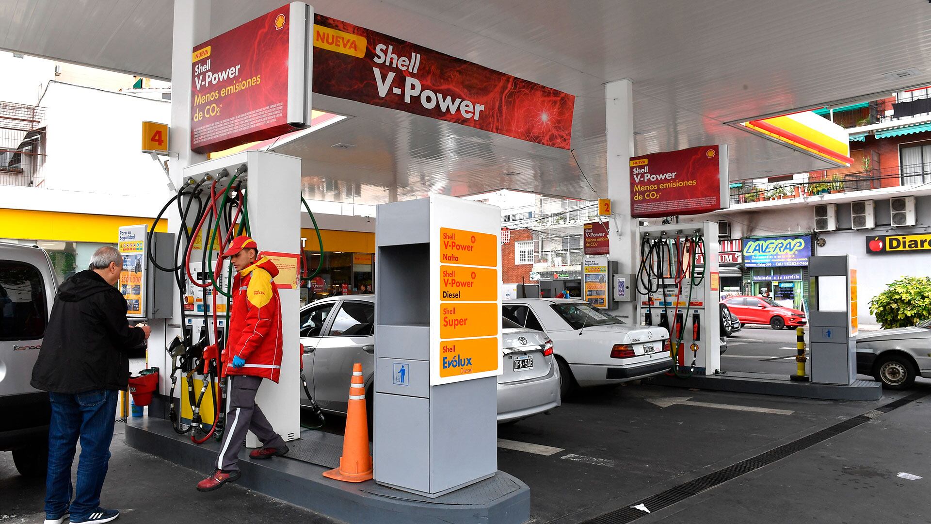 Aumento-Naftas-combustibles-shell-YPF