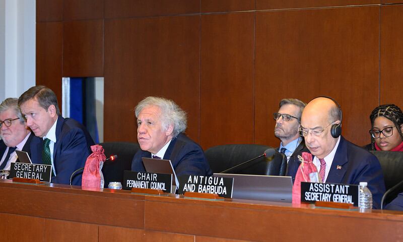 El secretario general de la OEA, Luis Almagro y el presidente del Consejo Permanente, el embajador de Antigua y Barbuda, Ronald Sanders, viajarán a Guatemala la próxima semana. Foto: OEA