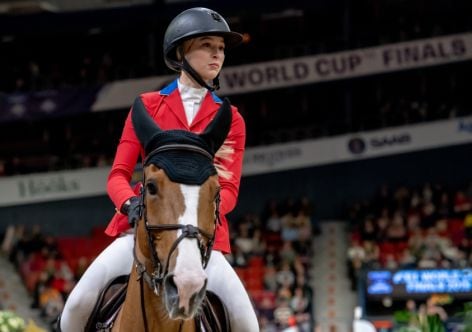 Desde los seis años, Eve ha cultivado una pasión por la equitación que la llevó a competir internacionalmente (Getty Images)