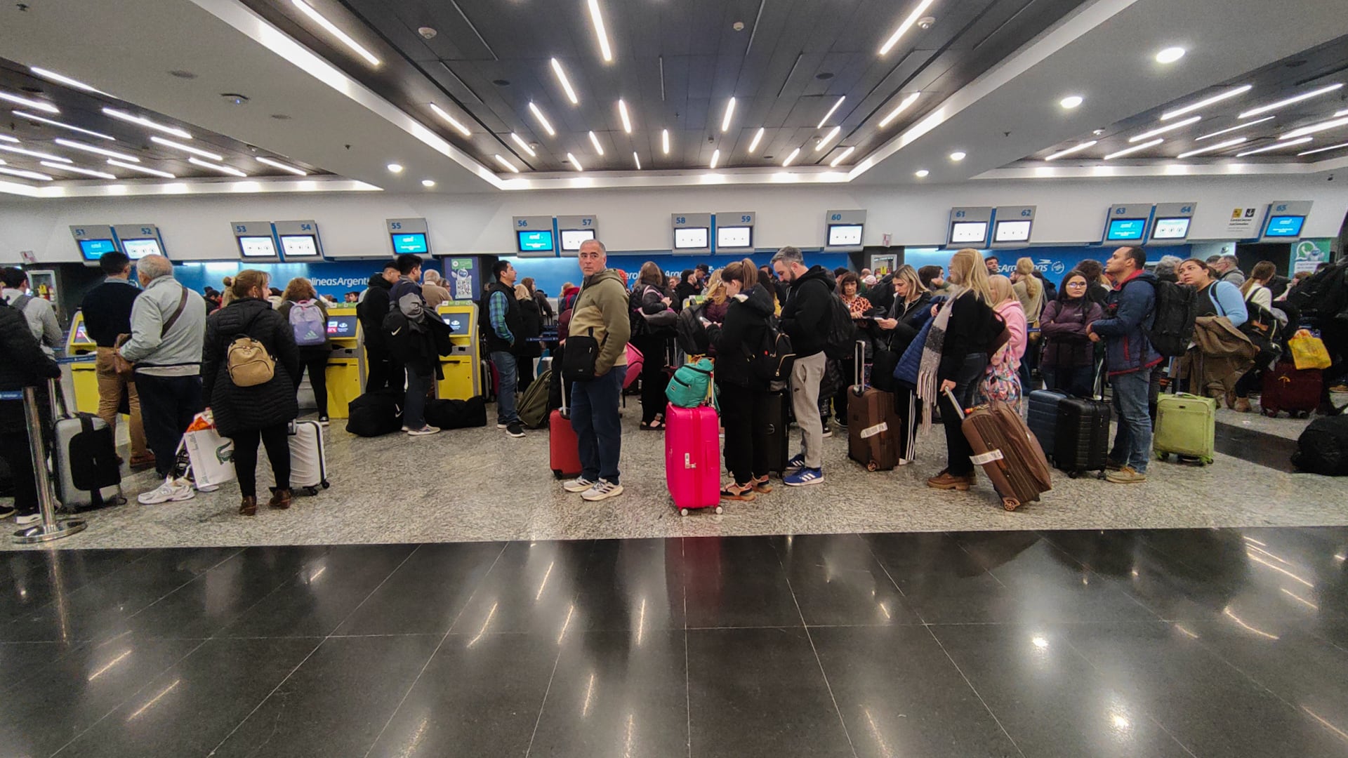 Asamblea Aerolíneas Argentinas en Aeroparque