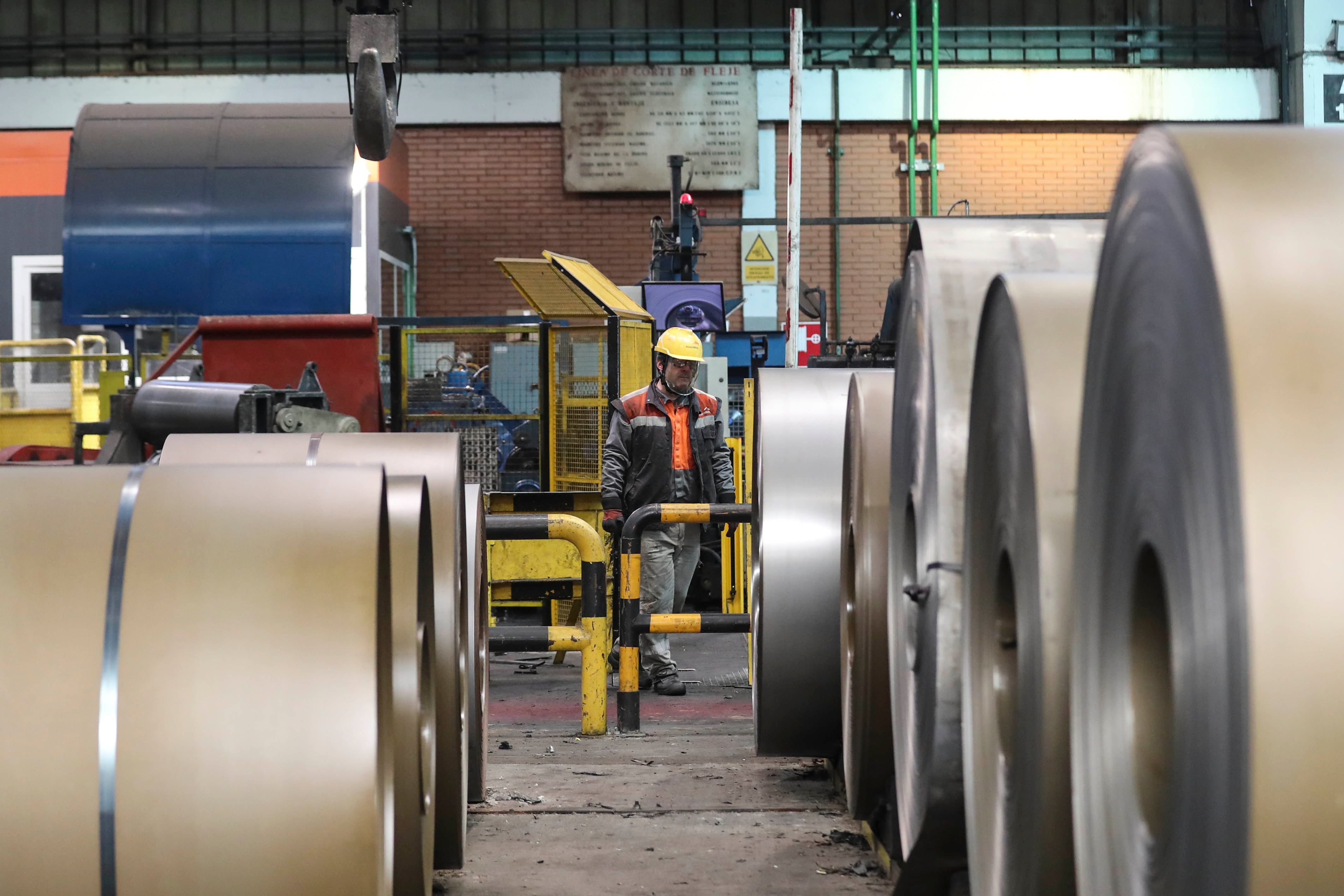 Las industrias metálicas básicas fueron las que mayor caída sufrieron en el último año. EFE