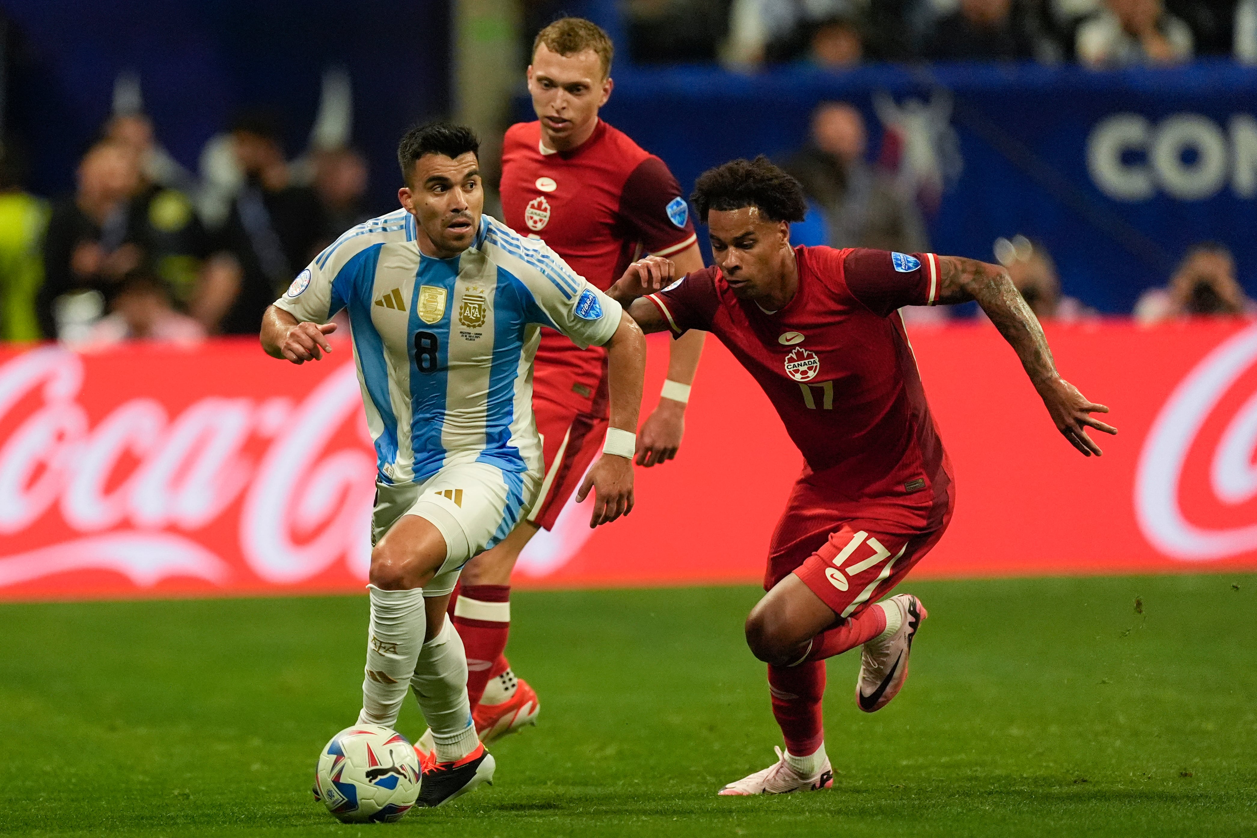 Con la casaca de la selección argentina, con la que viene de ganar la Copa América (AP Foto/Mike Stewart)