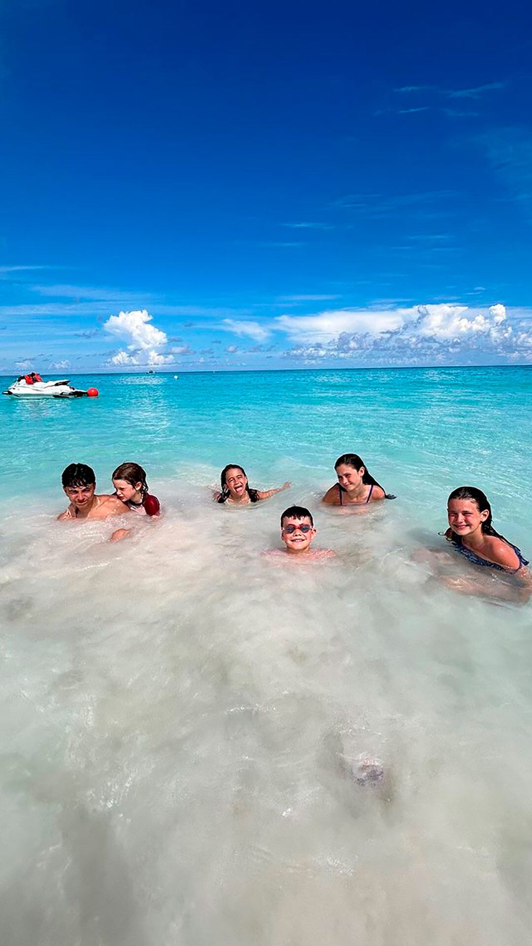 Las multitudinarias vacaciones de Paula Chaves, Brenda Gandini y Sabrina Rojas en Miami junto a sus hijos