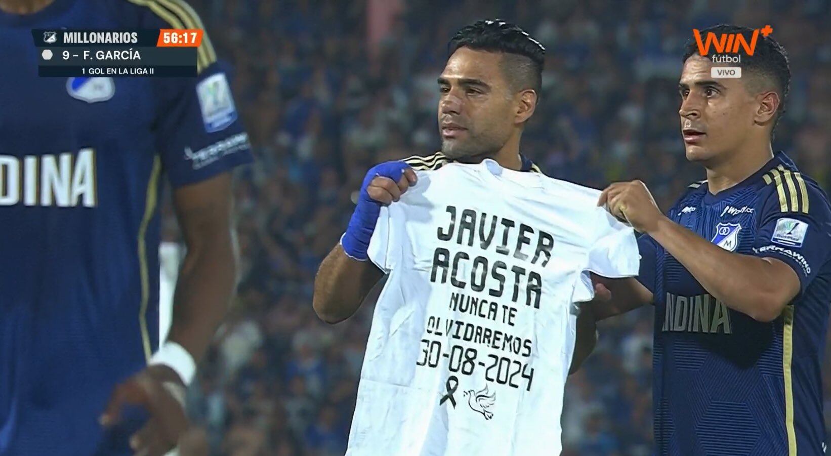 Falcao García mostró una camiseta en homenaje a Acosta, que falleció sobre el medio día del viernes 30 de agosto - crédito Captura de pantalla