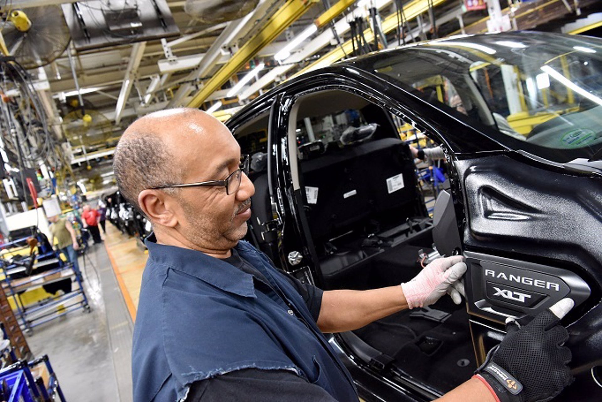 Imagen de un operario de una automotriz (Europa Press/Archivo)