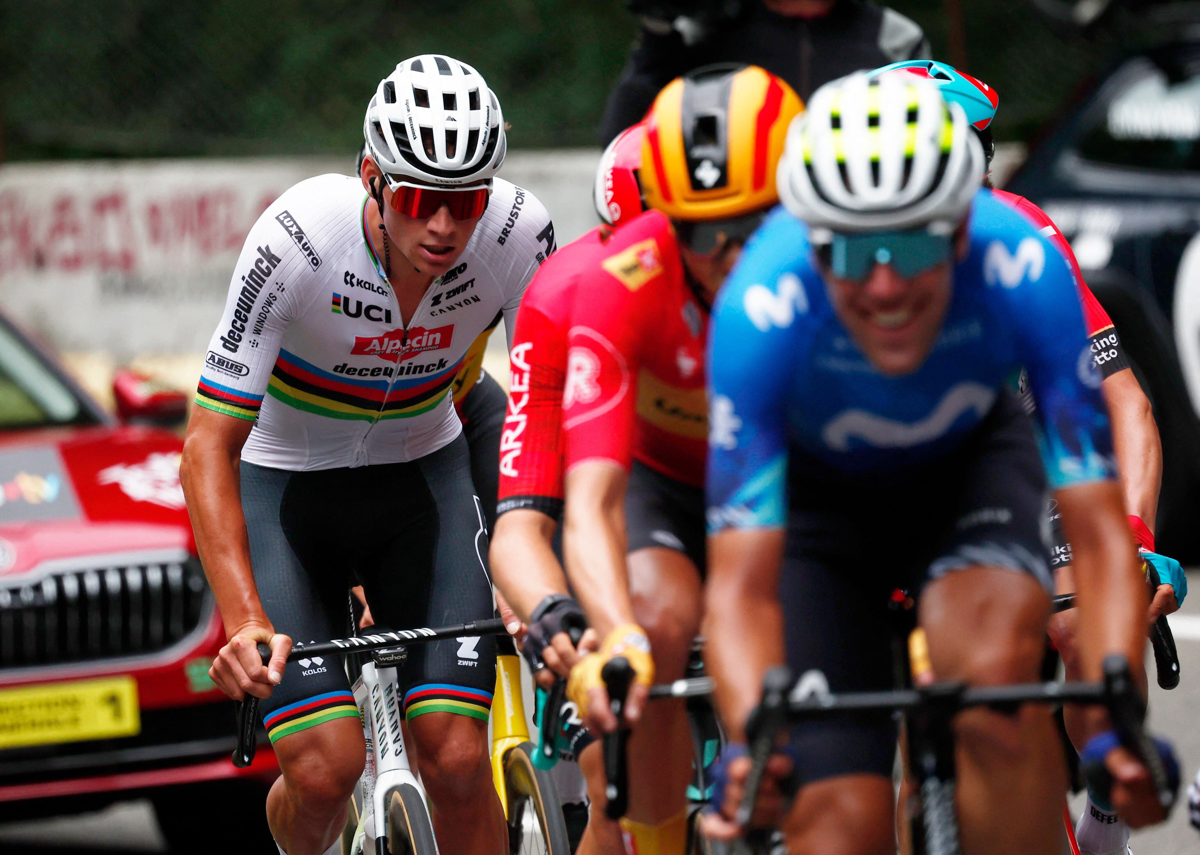 Mathieu van der Poel como una de las fichas para ser protagonista de la etapa 14 crédito-Stephane Mahe/REUTERS