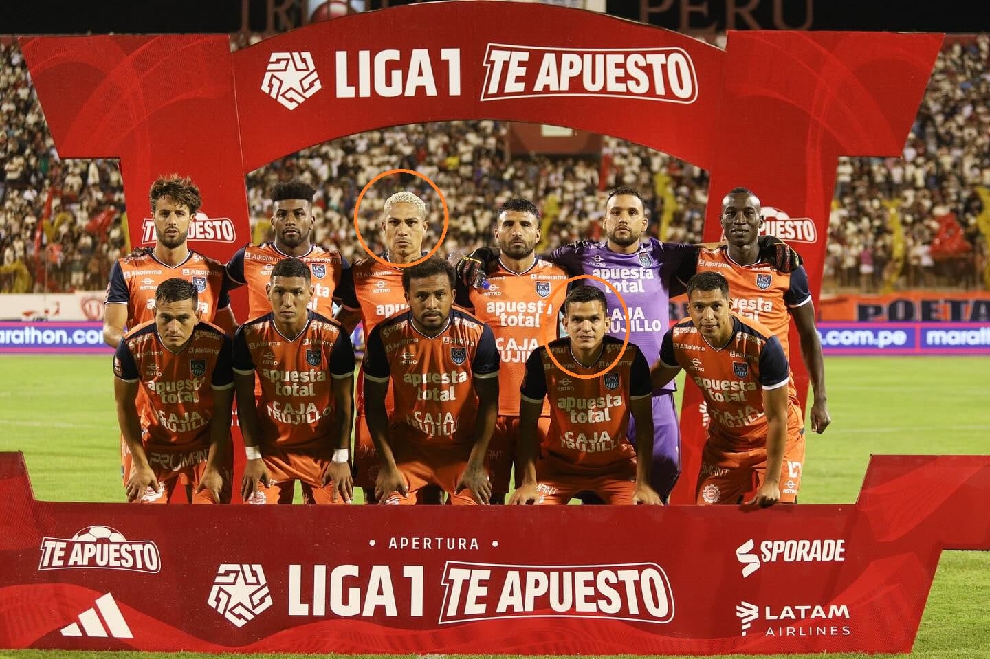 Osnar Noronha y Paolo Guerrero, juntos en el once titular en un partido de Liga 1 en César Vallejo. - créditos: César Vallejo