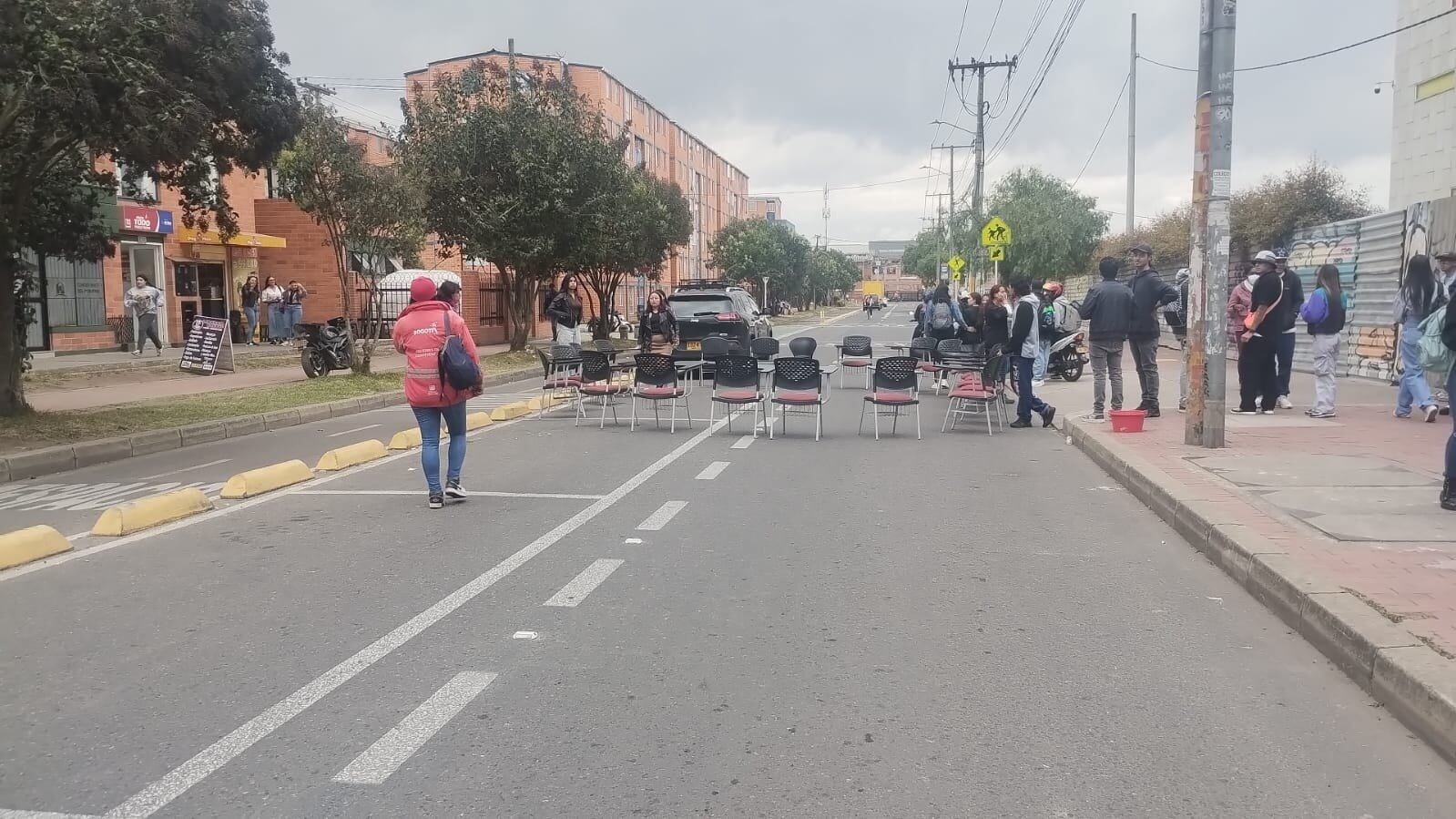 Debido a la manifestación se presentan problemas de movilidad en este punto del suroccidente de Bogotá - crédito @BogotaTransito/X