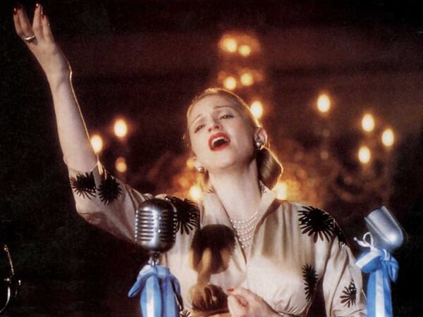 Madonna como Evita en el balcón de la Casa Rosada