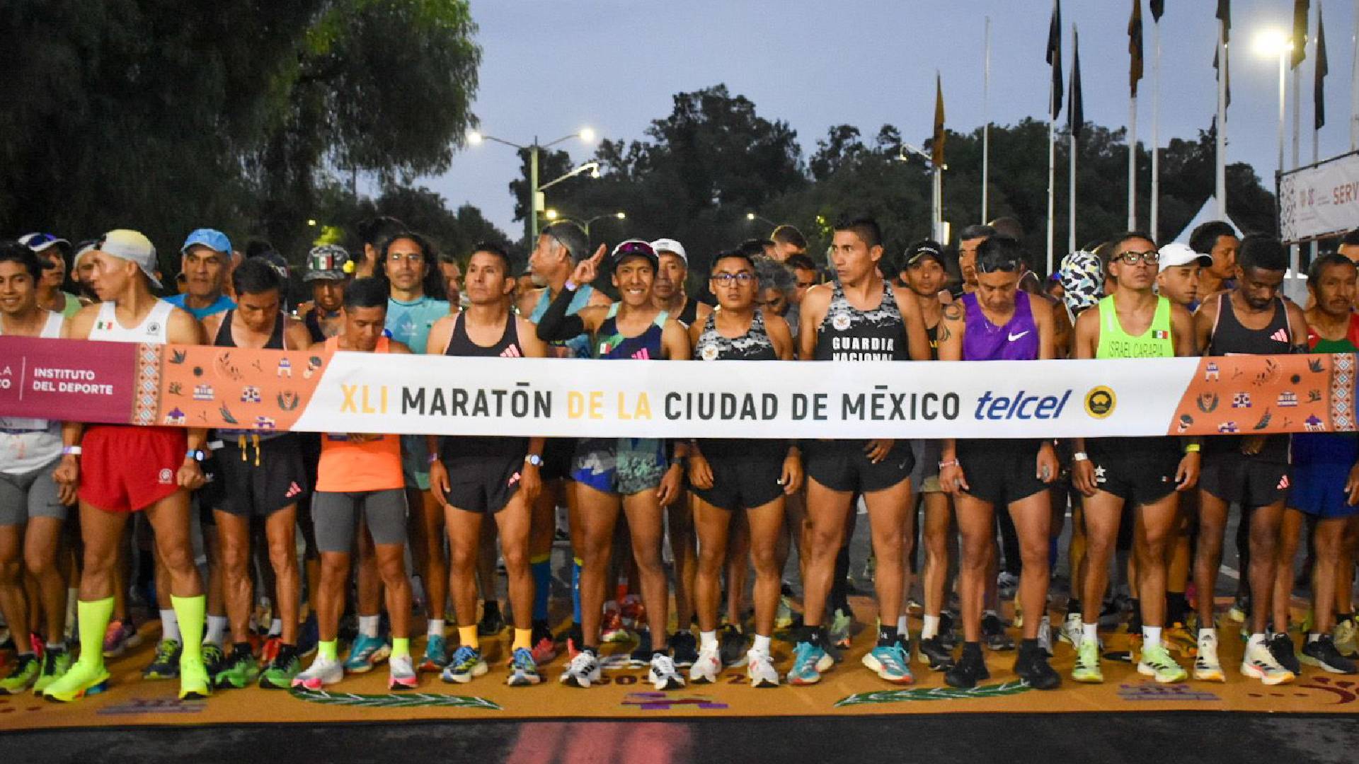 Miles de corredores de toda la República Mexicana y visitantes extranjeros se dieron cita en Ciudad Universitaria para una nueva edición del máximo evento de atletismo de la capital azteca.