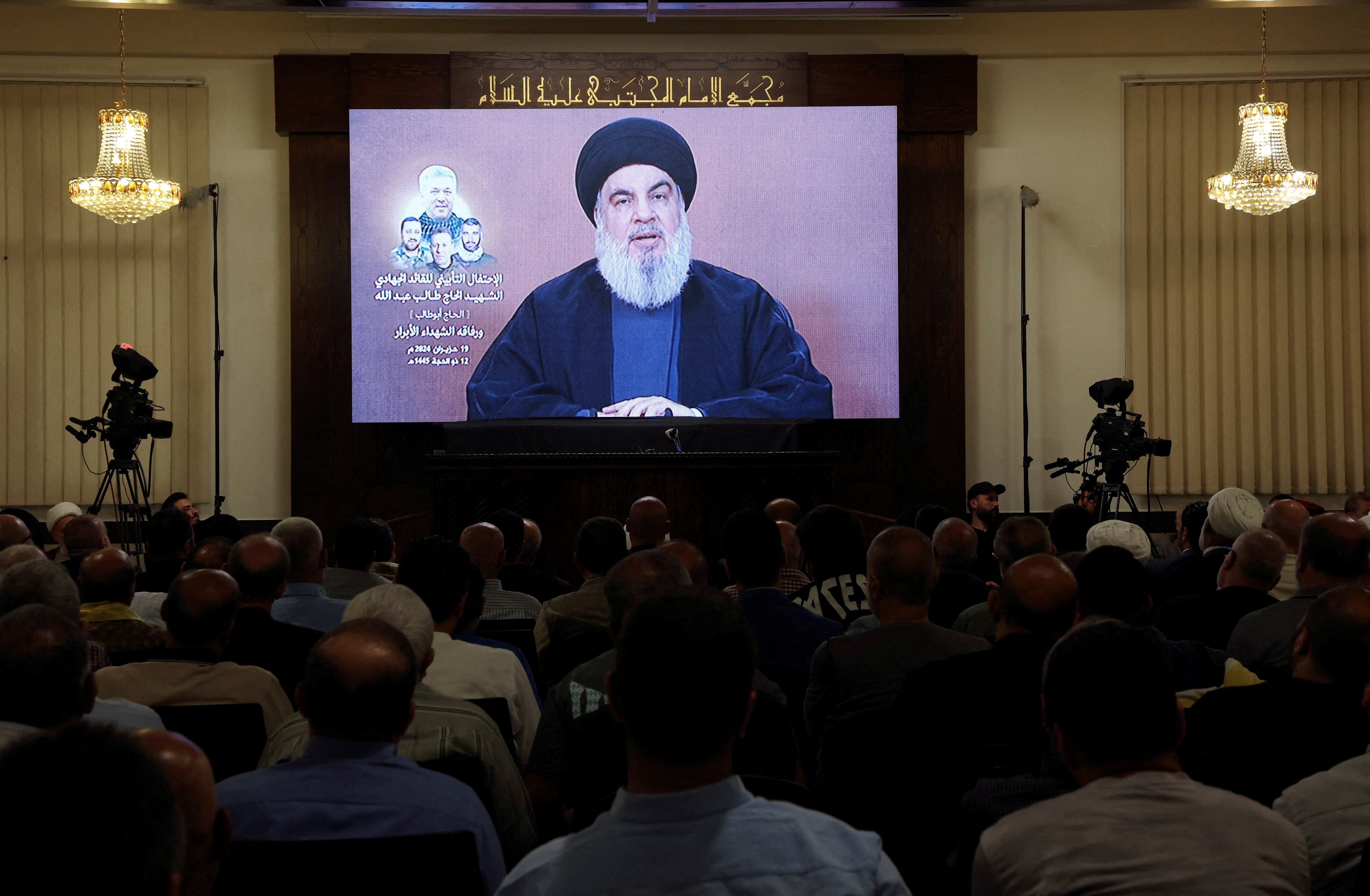 El líder de Hezbollah, Sayyed Hassan Nasrallah, durante el funeral de Taleb Abdallah, excomandante en el Líbano de esa organización terrorista