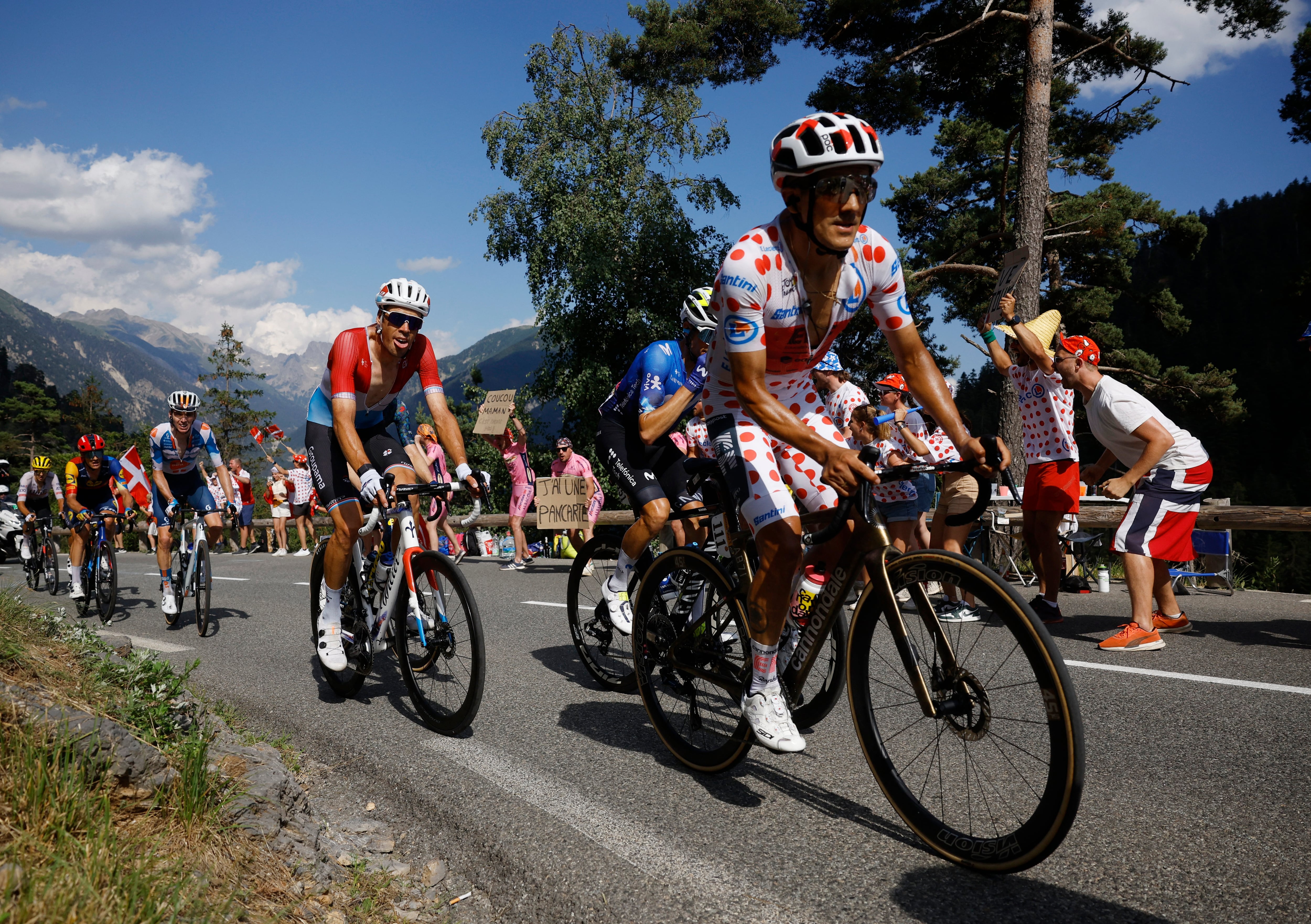 Richard Carapaz, nuevo campeón de la montaña del Tour de Francia 2024-crédito Stephane Mahe/REUTERS