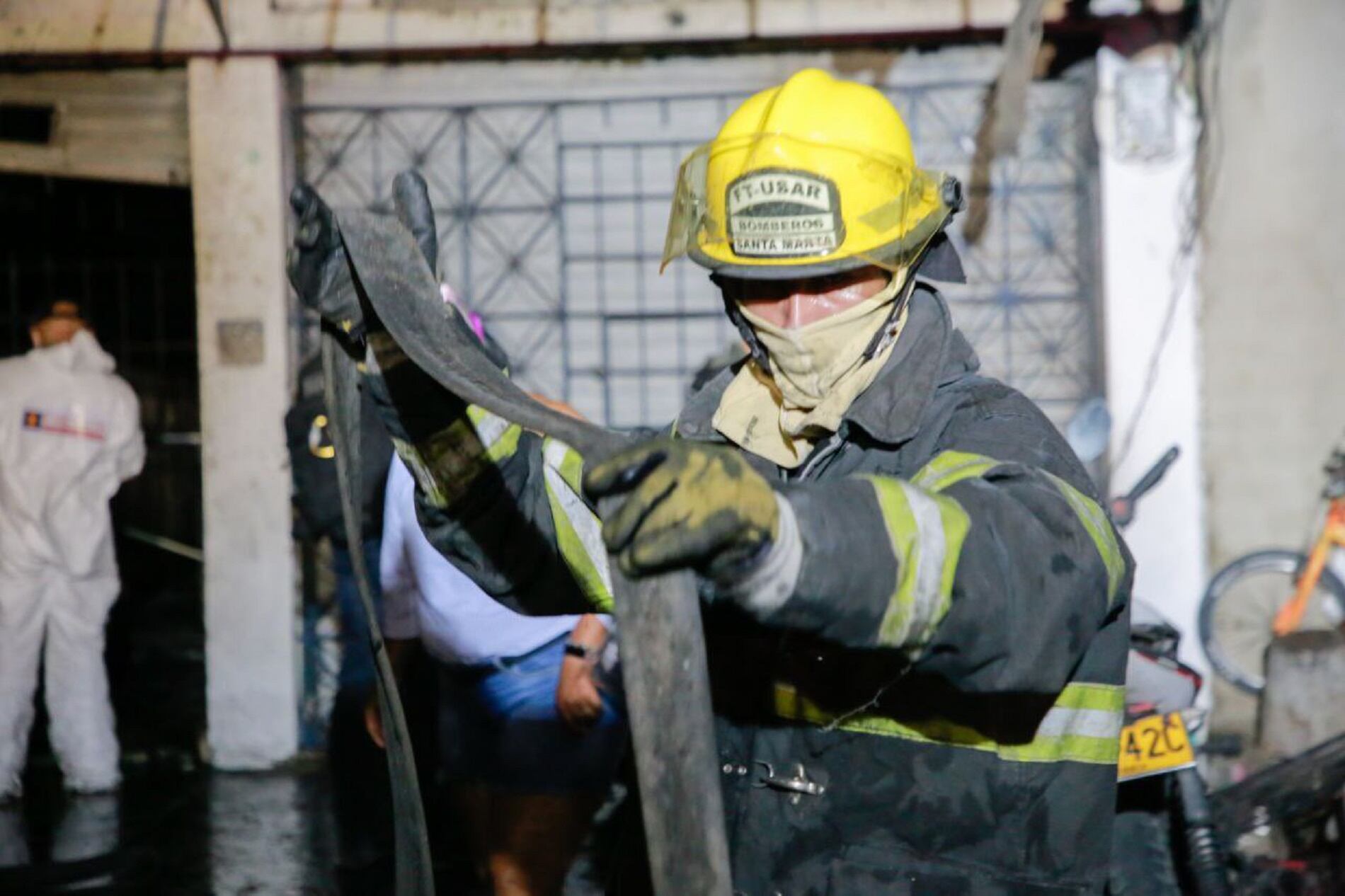 Bomberos controlaron incendio en polvorería en Santa Marta