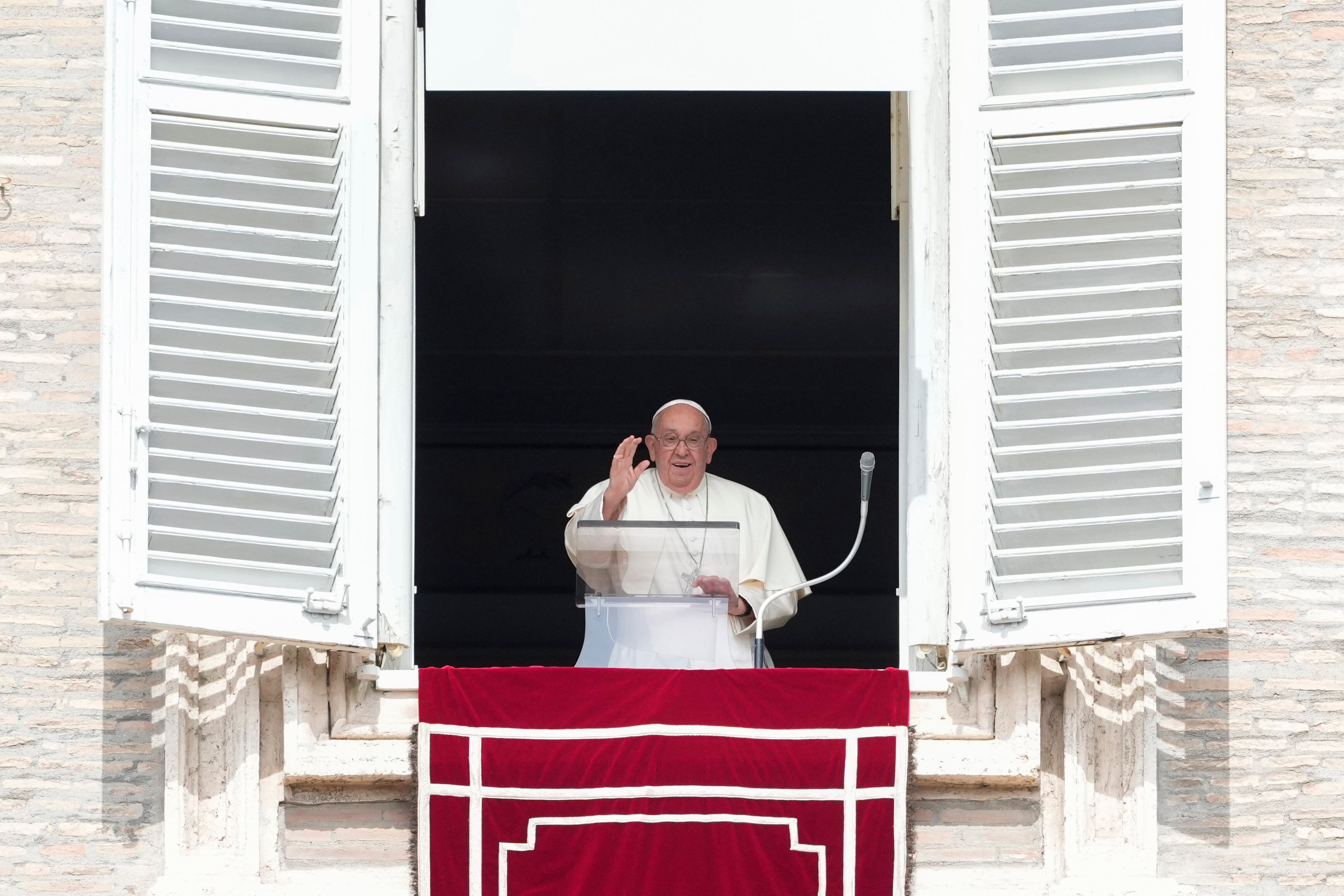 En la previa a su viaje a Luxemburgo y Bélgica, el papa Francisco suspendió su agenda como medida de precaución