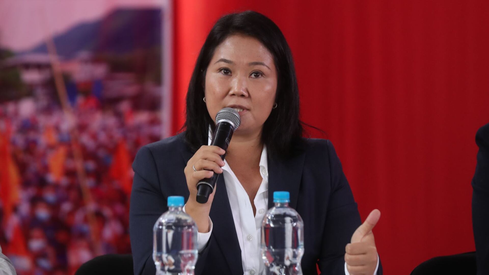 Keiko Fujimori pide adelanto de elecciones y afirma que esperará su turno para postular