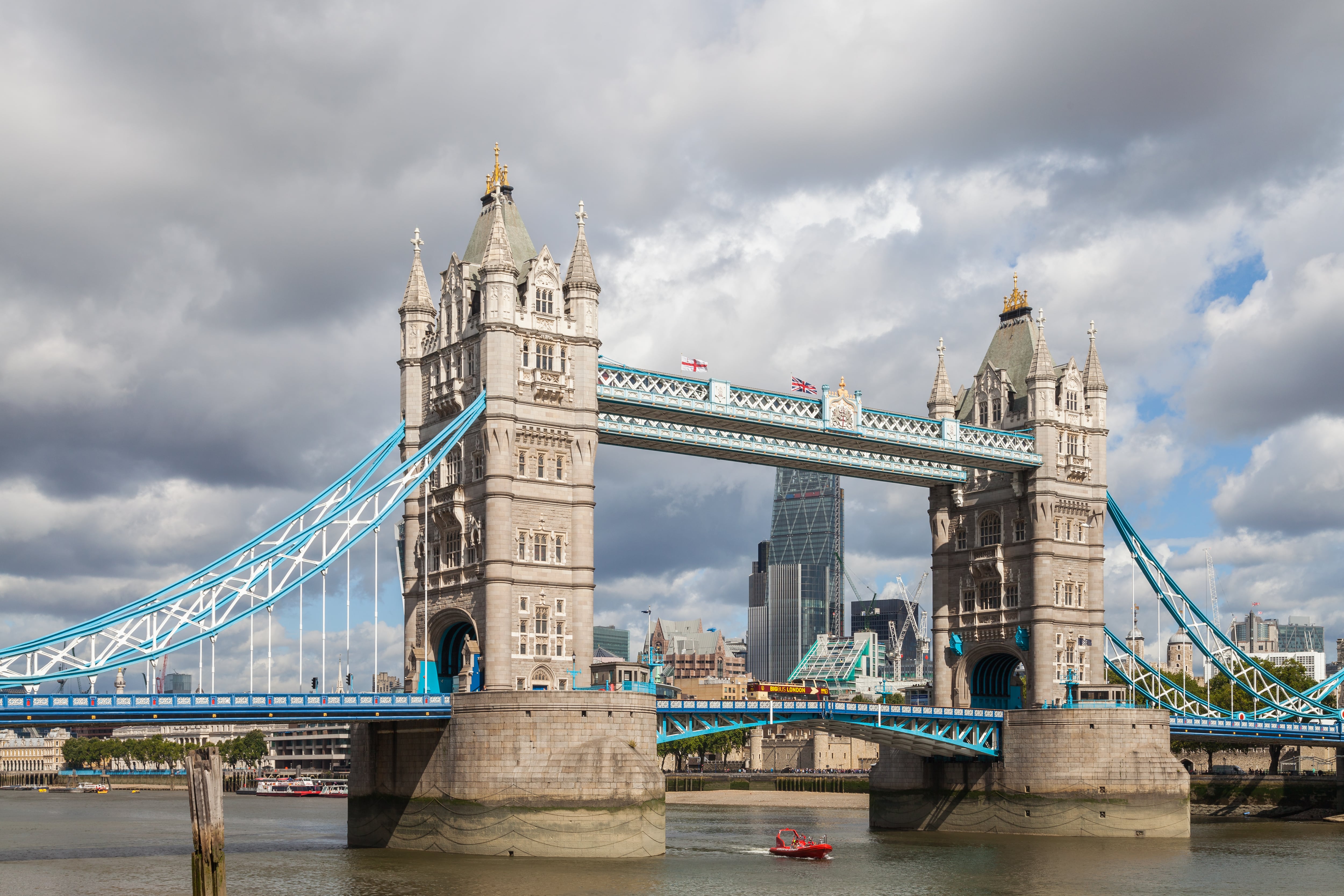 Puente de la Torre, Londres, Inglaterra (Wikimedia Commons)