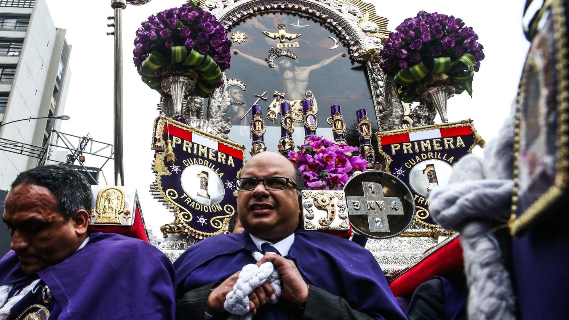 Señor Milagros - hábito - morado - tradición - Perú - historias - 6 octubre