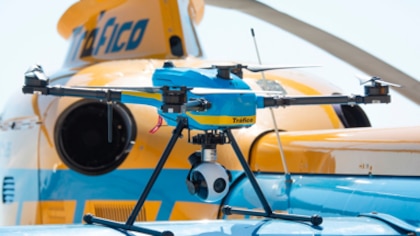 Drones, helicópteros… Así vigila la DGT el tráfico desde el aire y pone multas
