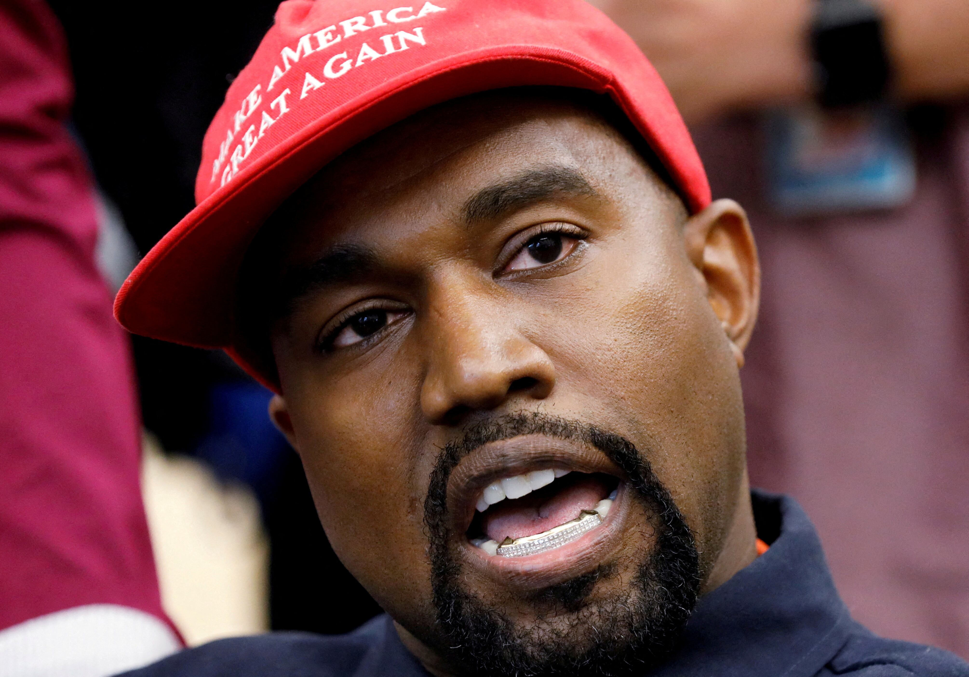 Ex trabajadores de Yeezy han presentado múltiples acusaciones contra Ye en los últimos años. (REUTERS/Kevin Lamarque)