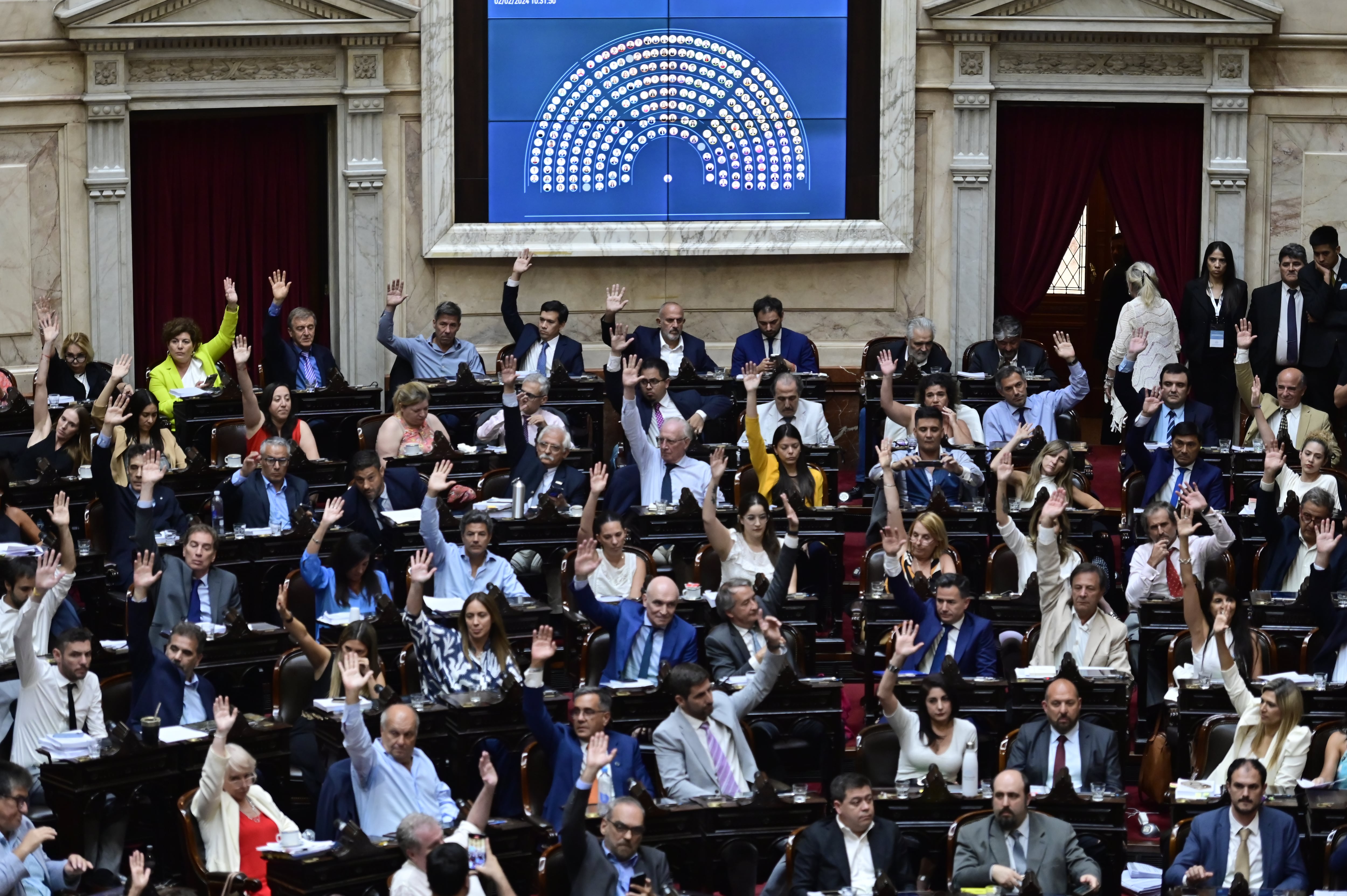 La Cámara de Diputados deberá convalidar los cambios a la Ley Bases que se hicieron en el Senado (Foto EFE/Matías Martín Campaya)
