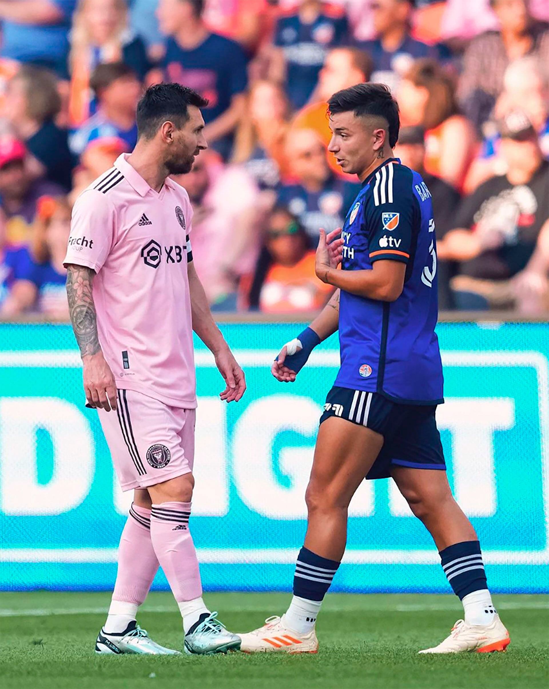 Álvaro Barreal en Cruzeiro y Messi en el partido en la MLS