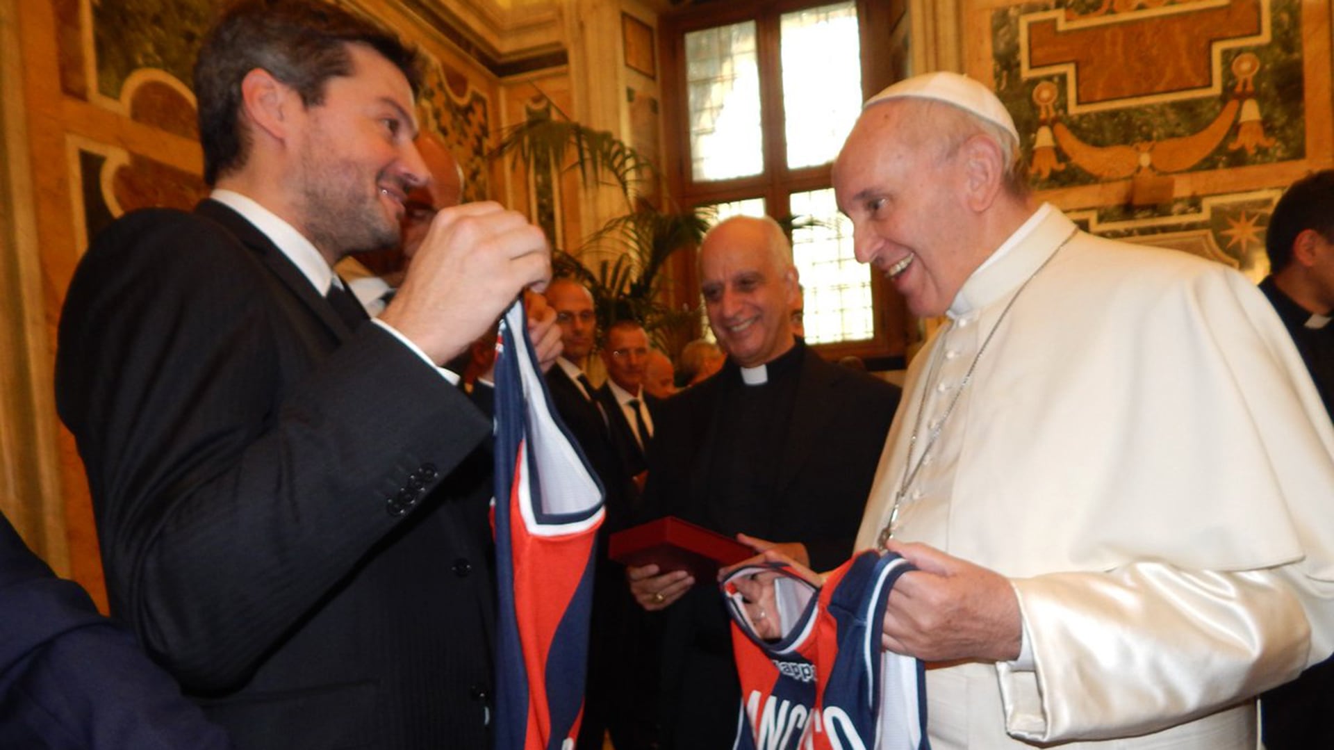 Matías Lammens, ex presidente de San Lorenzo, con el Sumo Pontífice (@SanLorenzo)