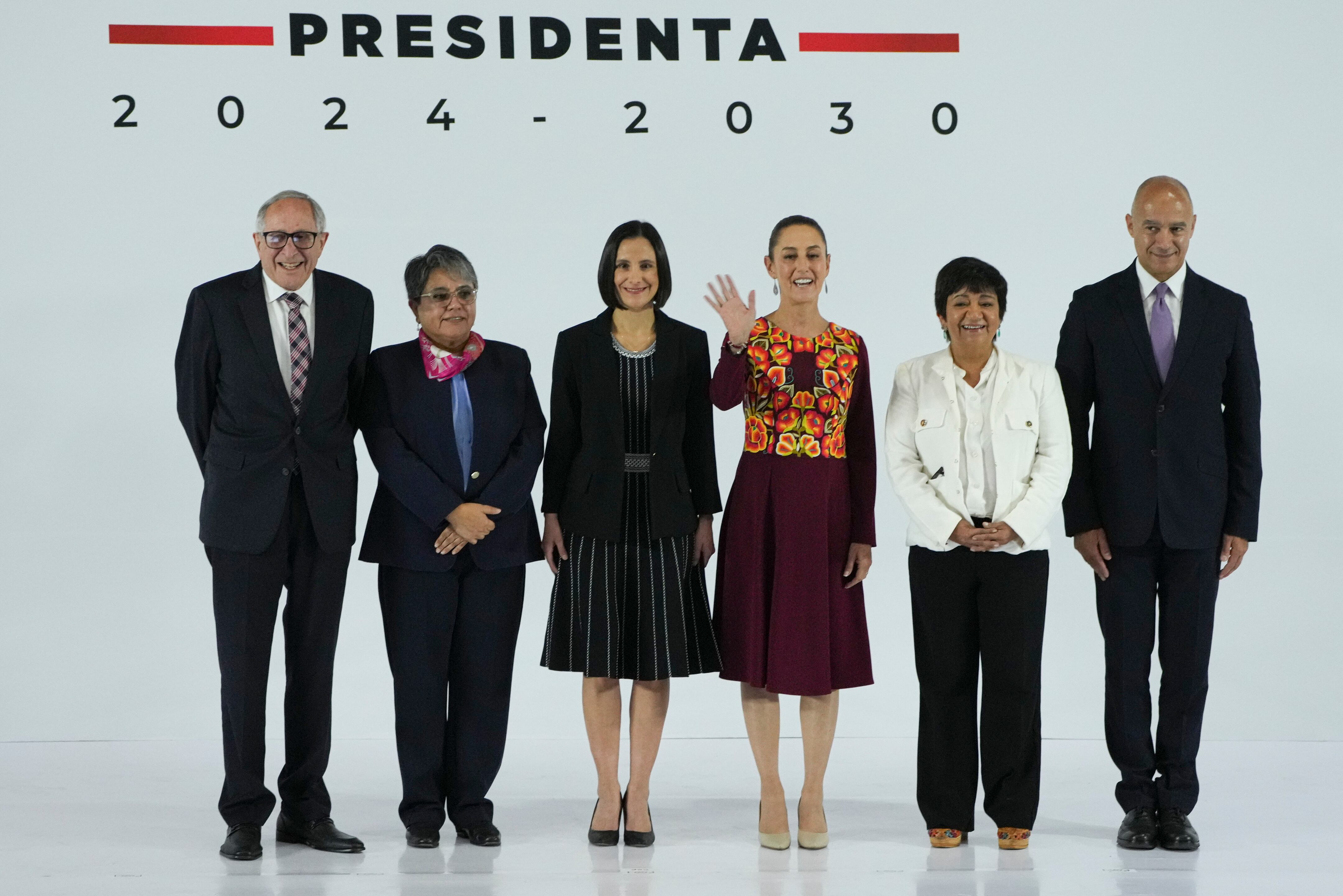 La presidenta entrante Claudia Sheinbaum presentó a cinco integrantes de su gabinete, entre ellos el doctor David Kershenobich (AP Foto/Fernando Llano)