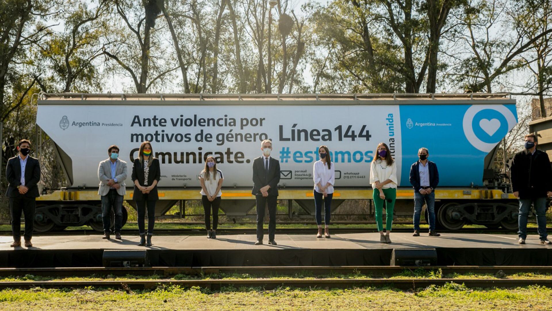 Comenzó la campaña de difusión de la línea 144 en los trenes argentinos