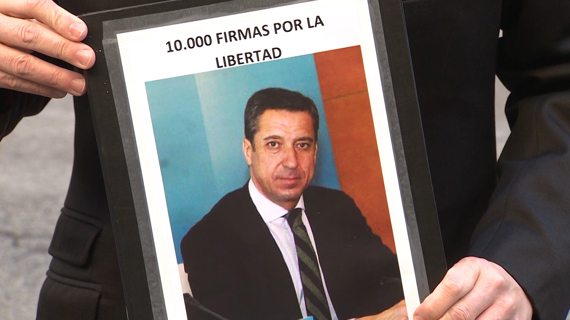 Campaña pidiendo la libertad de Eduardo Zaplana