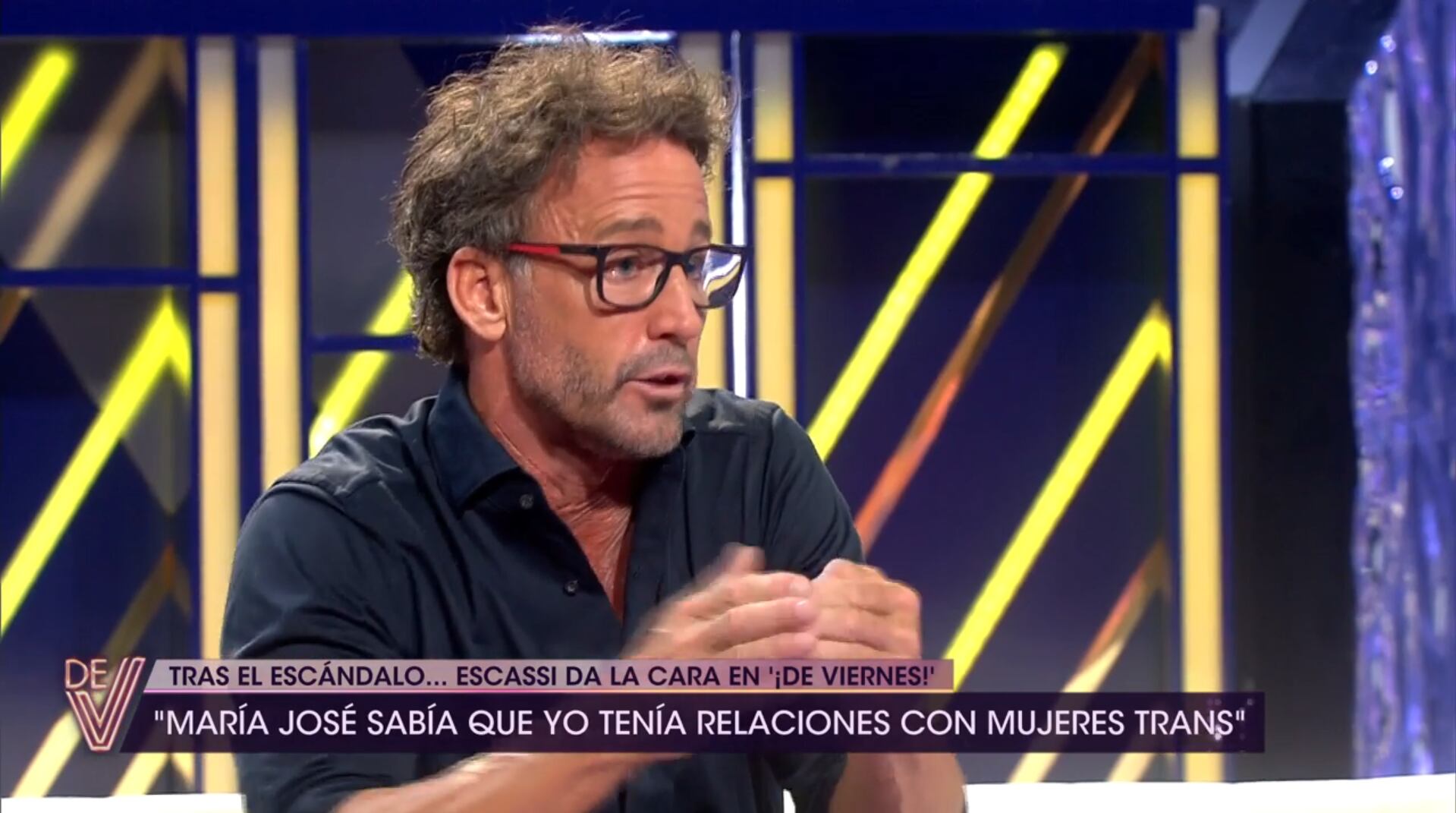 Álvaro Muñoz Escassi se sienta en '¡De Viernes!' para contar toda la verdad de su ruptura con María José Suárez (Mediaset)