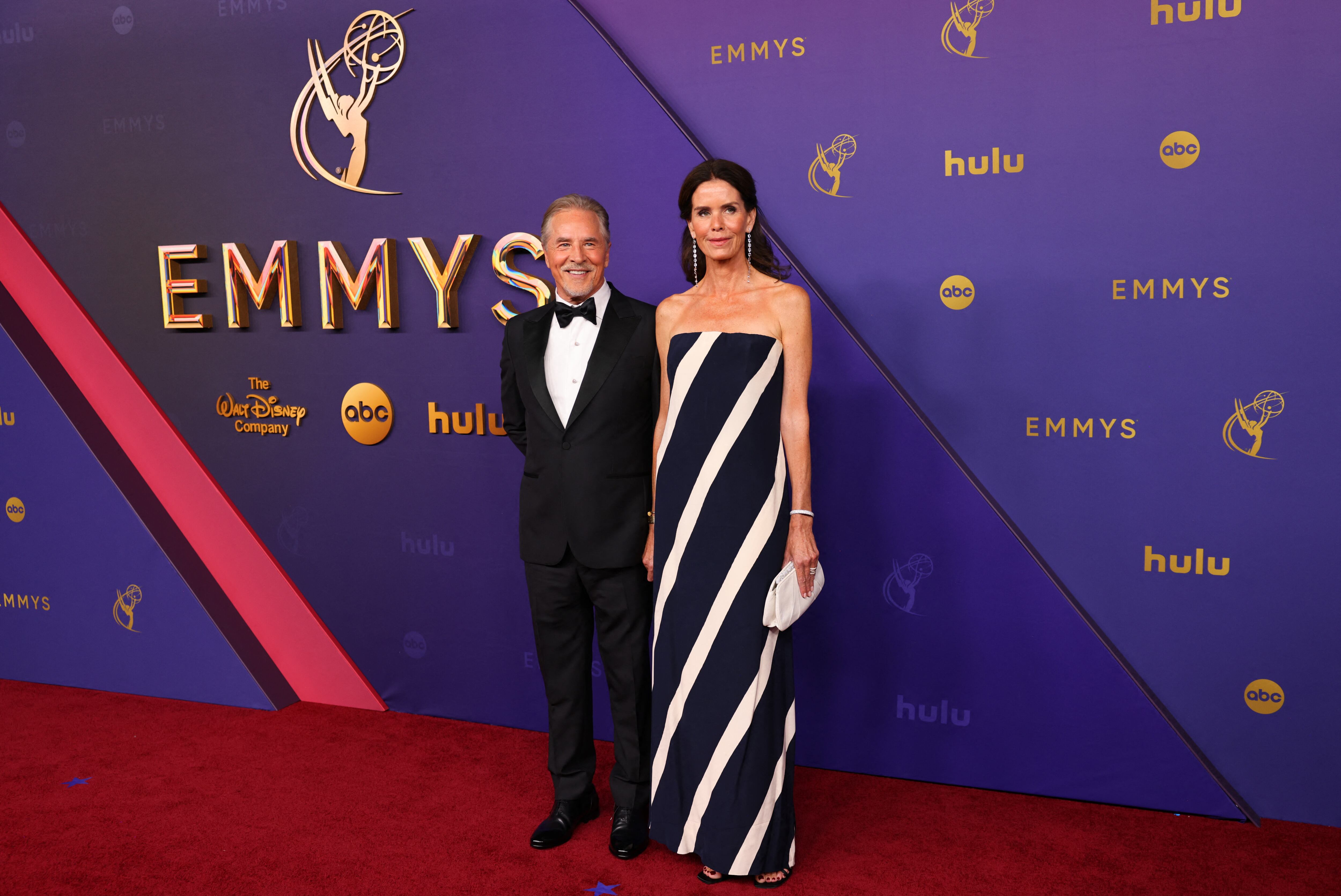 Don Johnson y Kelley Phleger siempre clásicos y elegantes (REUTERS/Mike Blake)