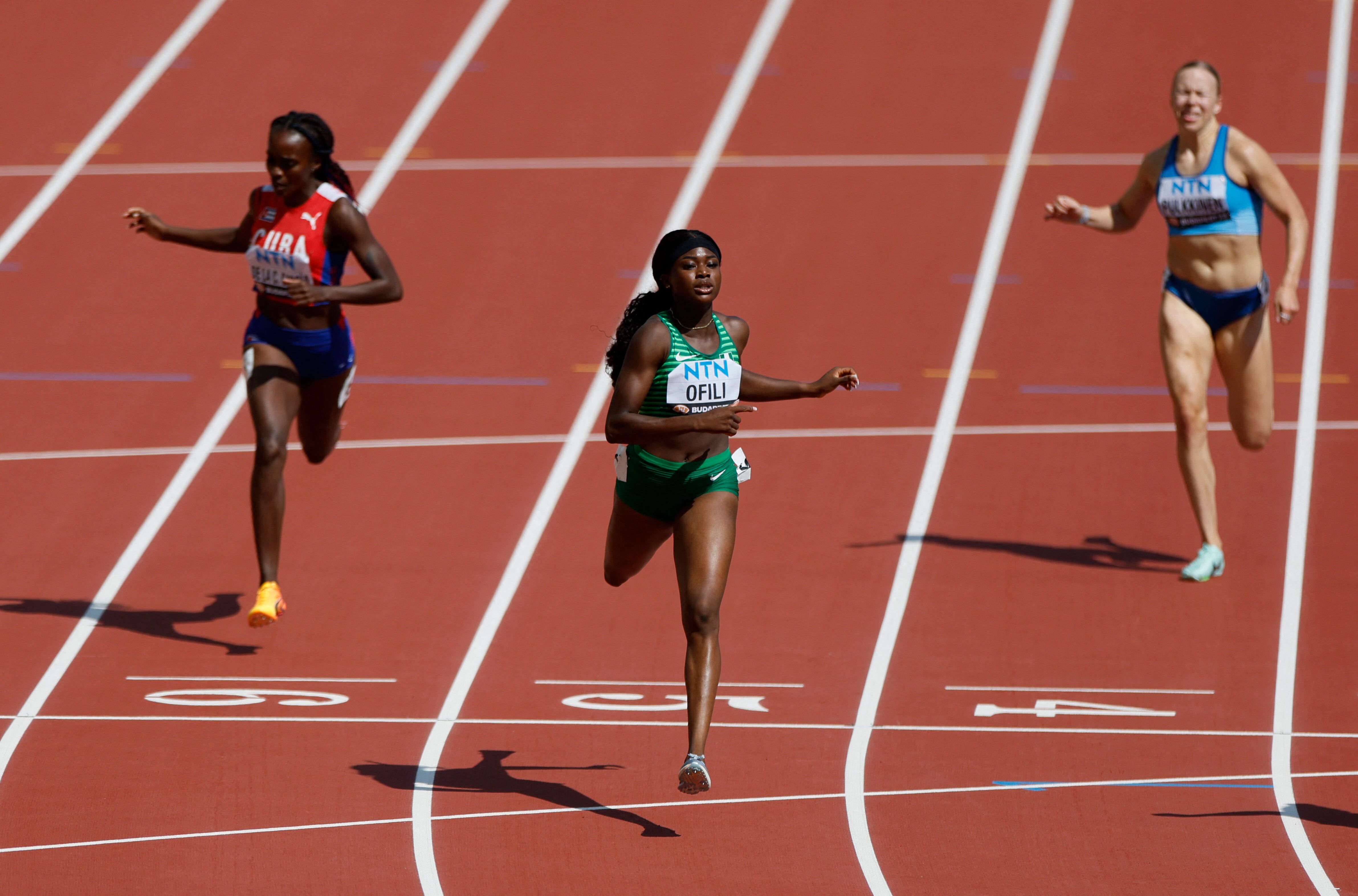 Favour Ofili es la mejor corredora de Nigeria en los 100 metros, según la World Ranking (REUTERS/Alina Smutko)