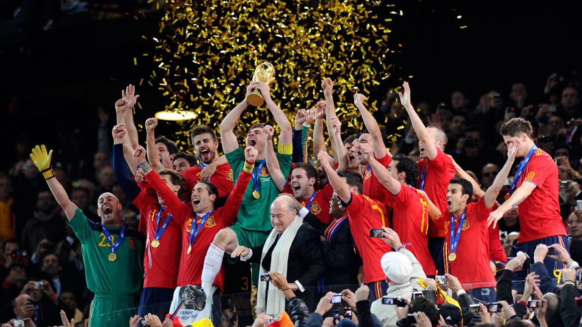 España fue campeona del mundo en Sudáfrica 2010. En 2008 y 2012, la Roja obtuvo la Eurocopa (EFE) 