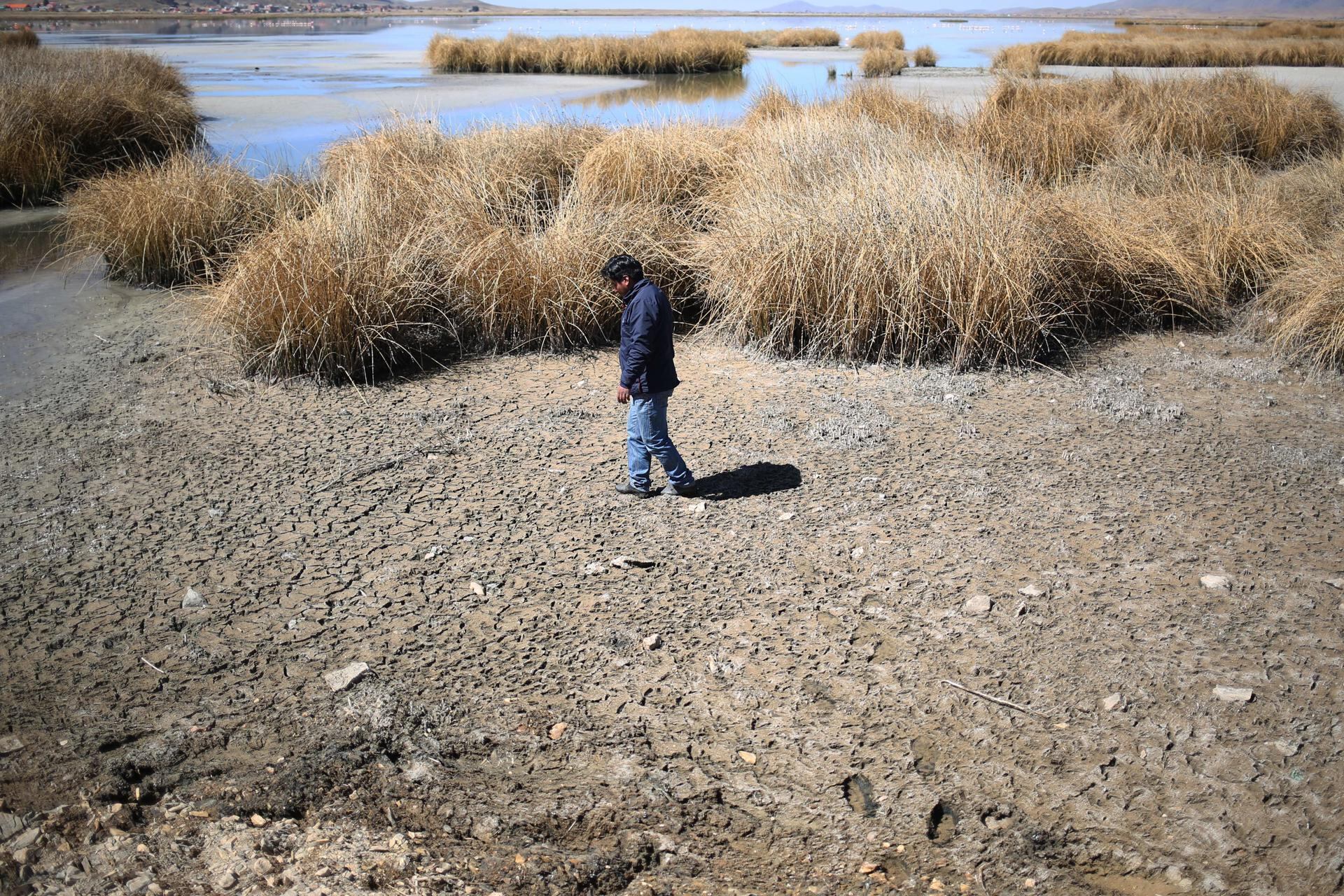 Déficit hídrico en Perú - Fenómeno de El Niño afecta Puno por ausencia de lluvias - Lima - Perú - 07 de setiembre de 2023