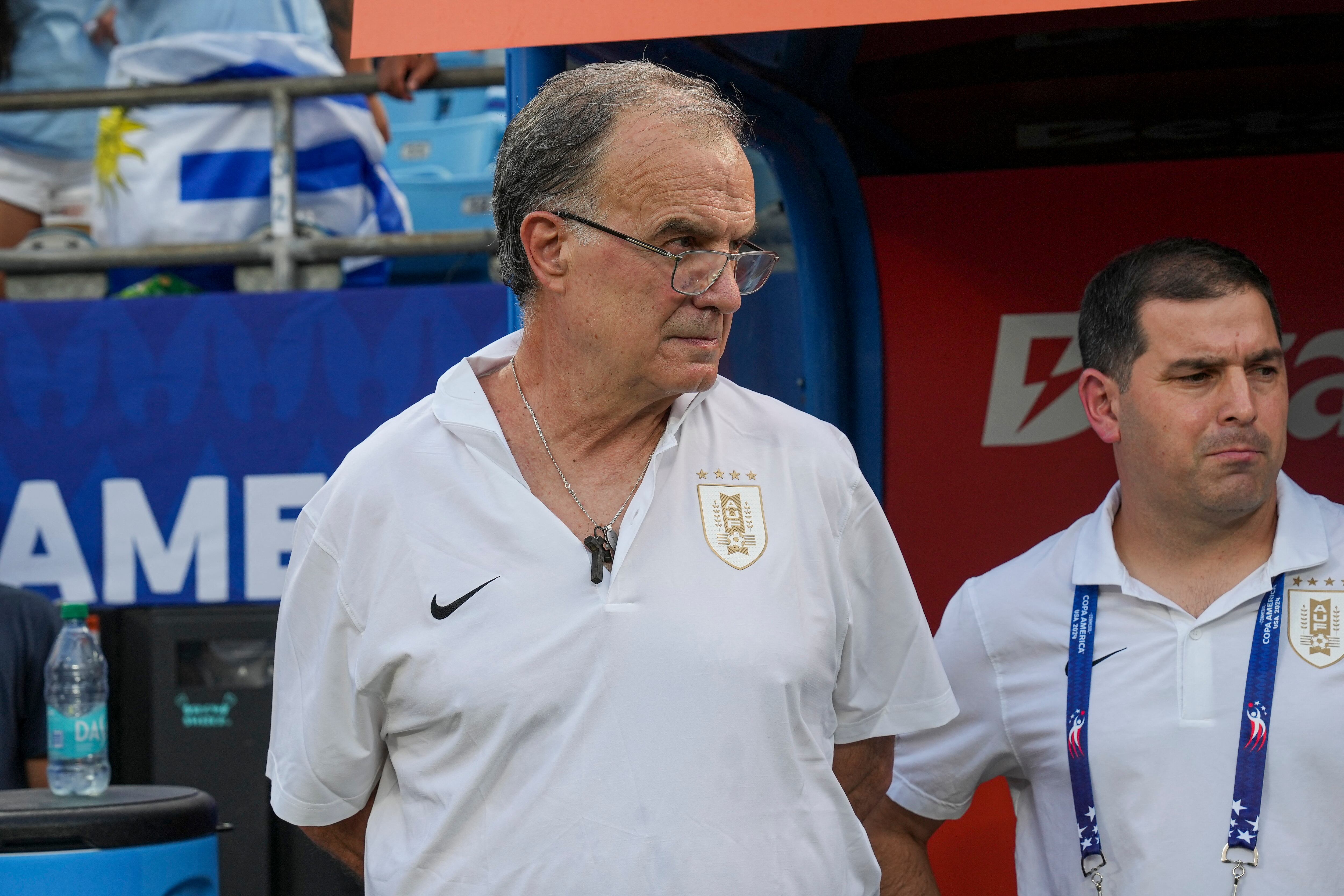 Marcelo Bielsa antes del partido por el tercer y cuarto puesto ante Canadá (Jim Dedmon-USA TODAY Sports)