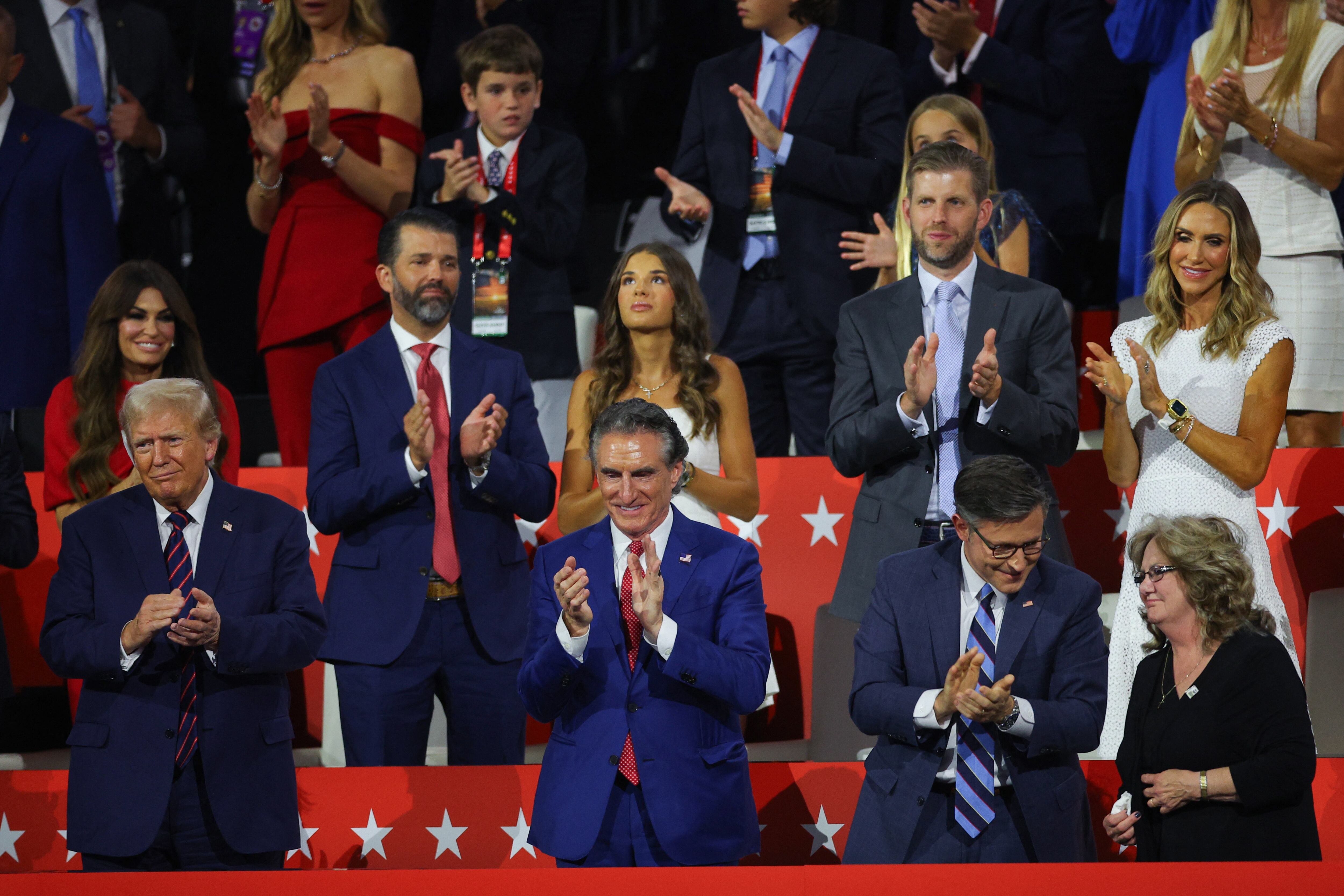 J.D. Vance subraya su compromiso con la visión de Trump para Estados Unidos y promete darlo todo al servicio de los estadounidenses (REUTERS/Brian Snyder)