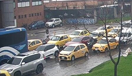 Lluvias en Bogotá - crédito @BogotaTransito / X