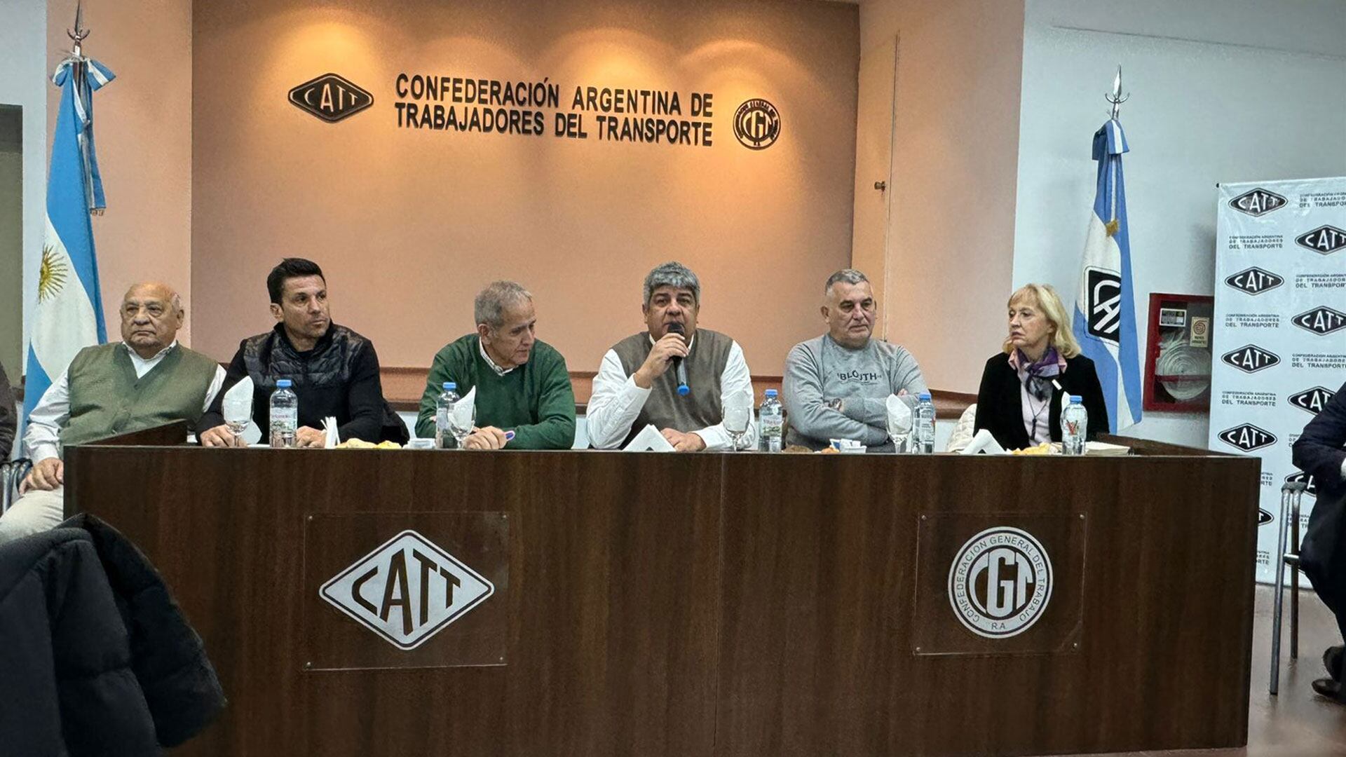 Pablo Moyano y Sergio Palazzo en la reunión de la CATT