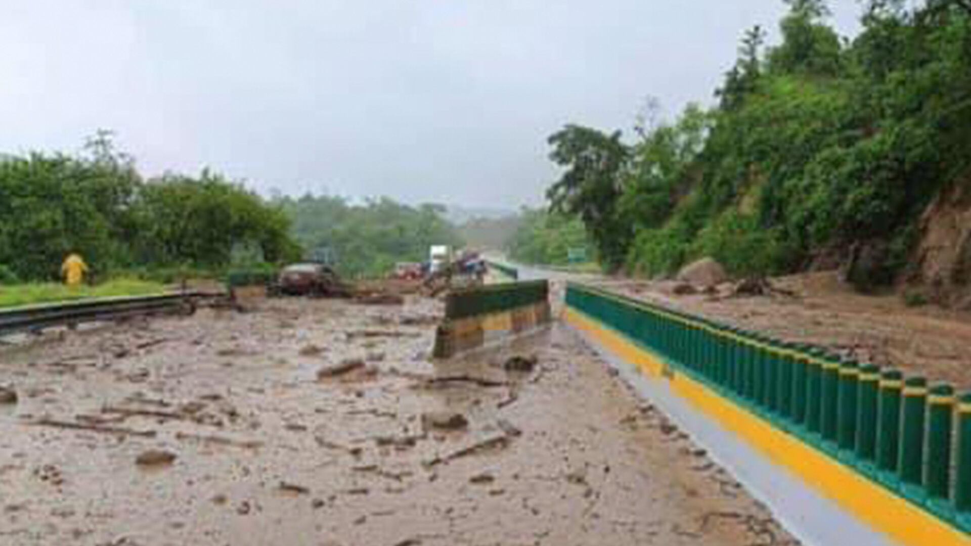 El cierre fue notificado por Caminos y Puentes Federales.