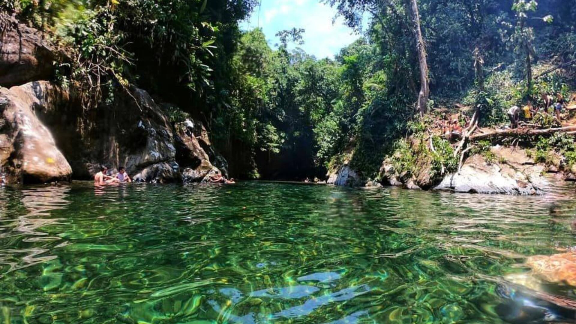 La reserva se cierra dos veces al año para mantener la excepcional claridad de sus aguas - crédito Comfenalco Antioquia / sitio web