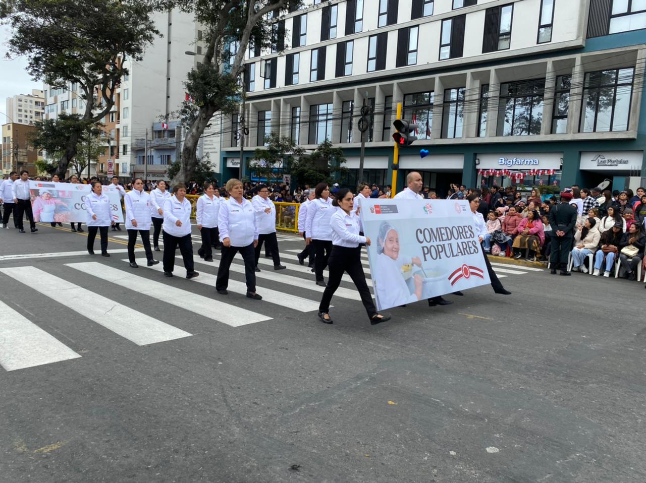 Gran desfile y Parada Militar en Perú por Fiestas Patrias | Infobae Perú / Clara Giraldo - Ricardo Mc Cubbin