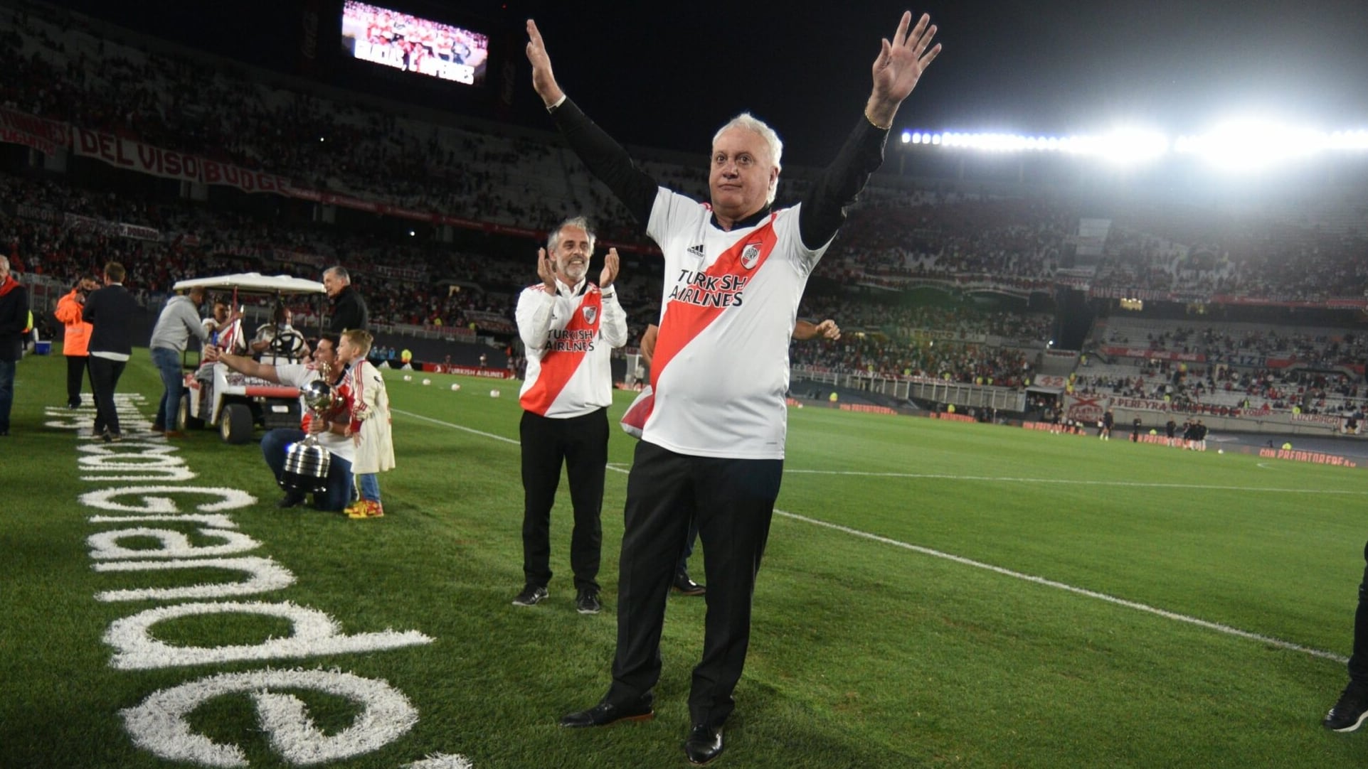 Beto Alonso, ídolo de River Plate expresó su deseo de que el colombiano Juan Fernando Quintero se quede en el equipo. Imagen: River Plate.