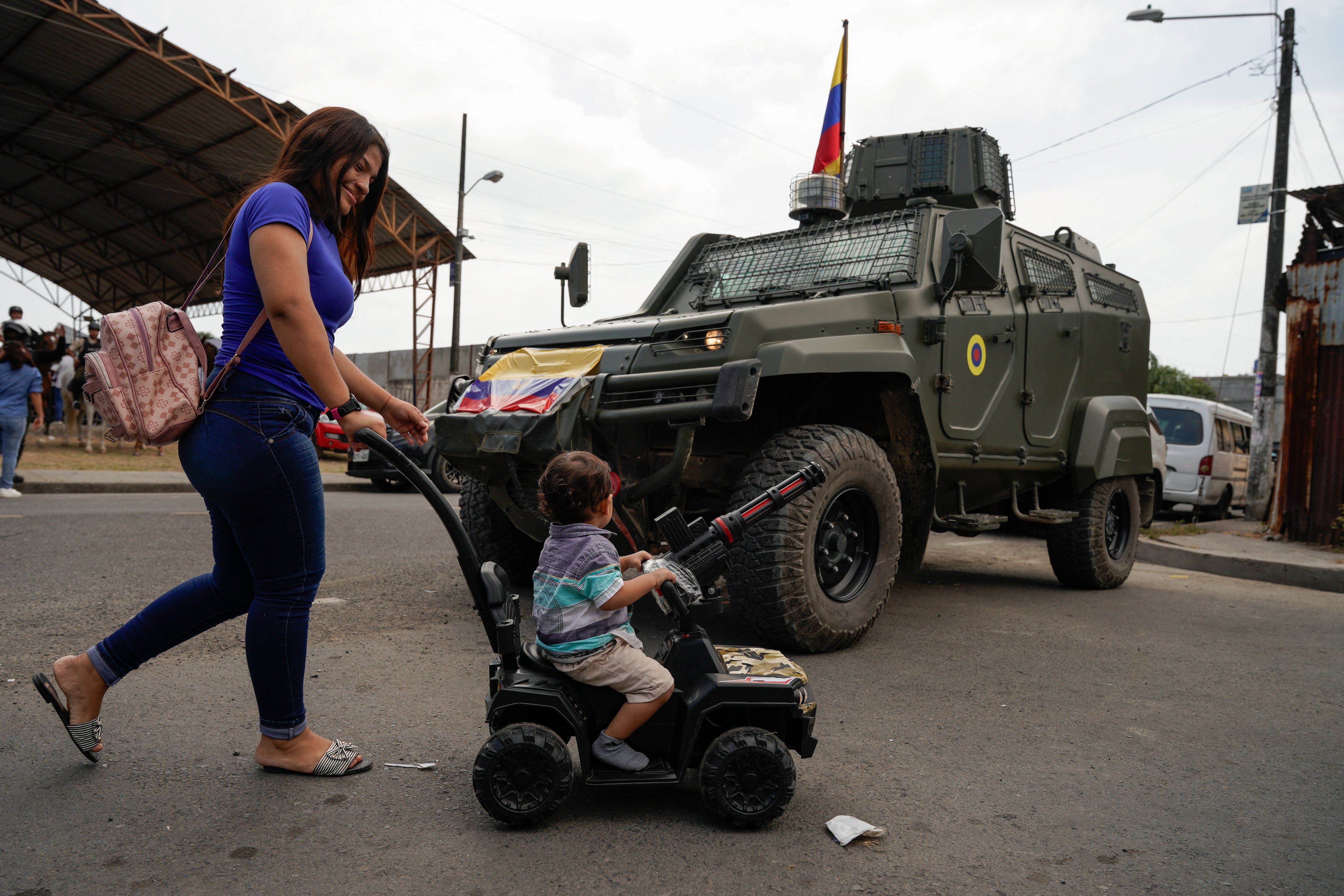 Aunque el gobierno ordenó la militarización de Durán, la violencia no ha sido contenida (REUTERS/Santiago Arcos)