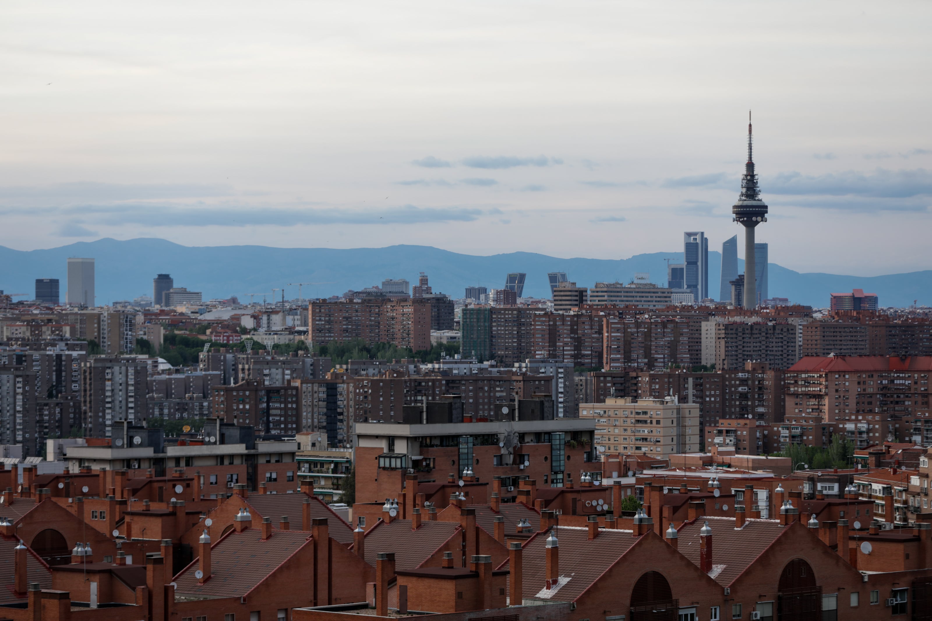 El skyline de Madrid durante la pandemia del coronavirus. (Jesús Hellín, Europa Press).
