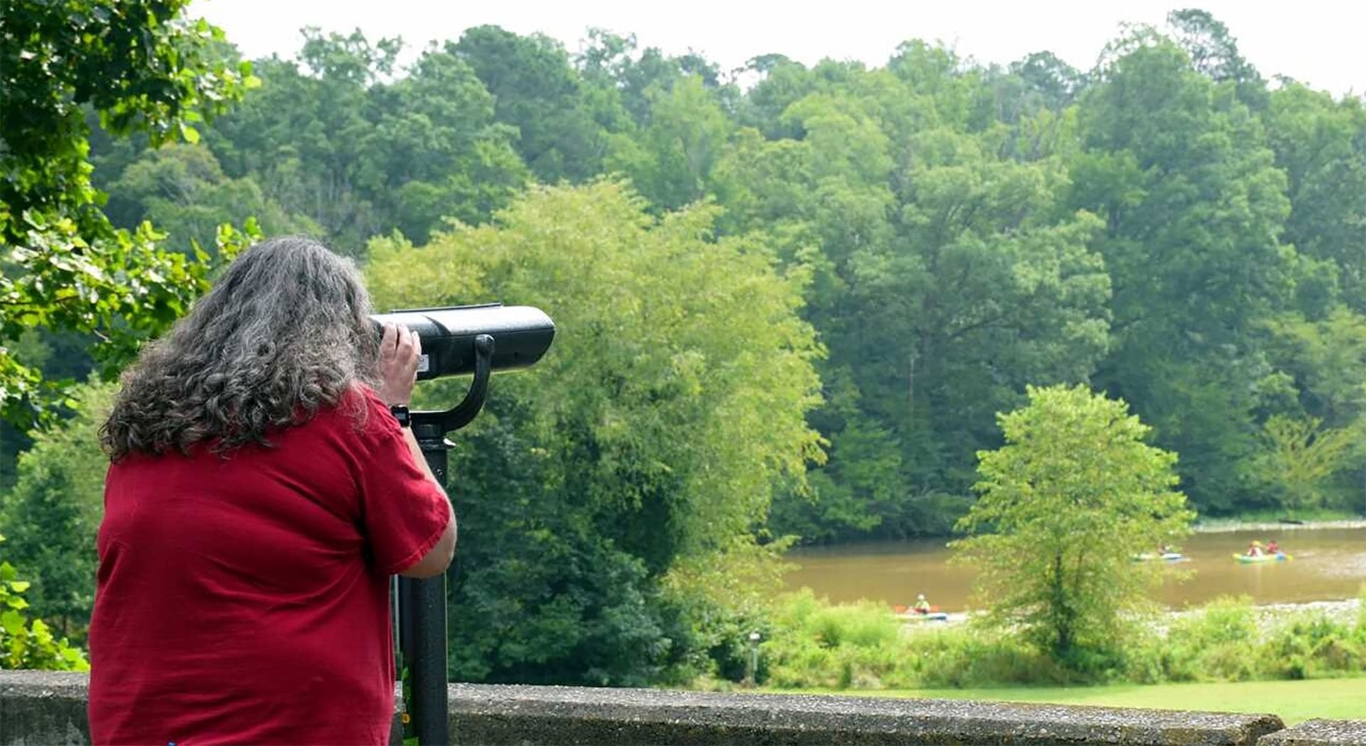 Los parques estatales de Virginia instalan visores para visitantes daltónicos