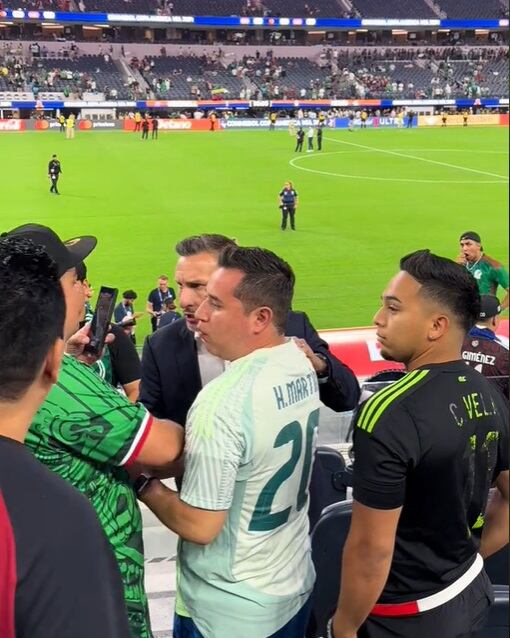 Chaco discutió con aficionados al término del México vs Ecuador