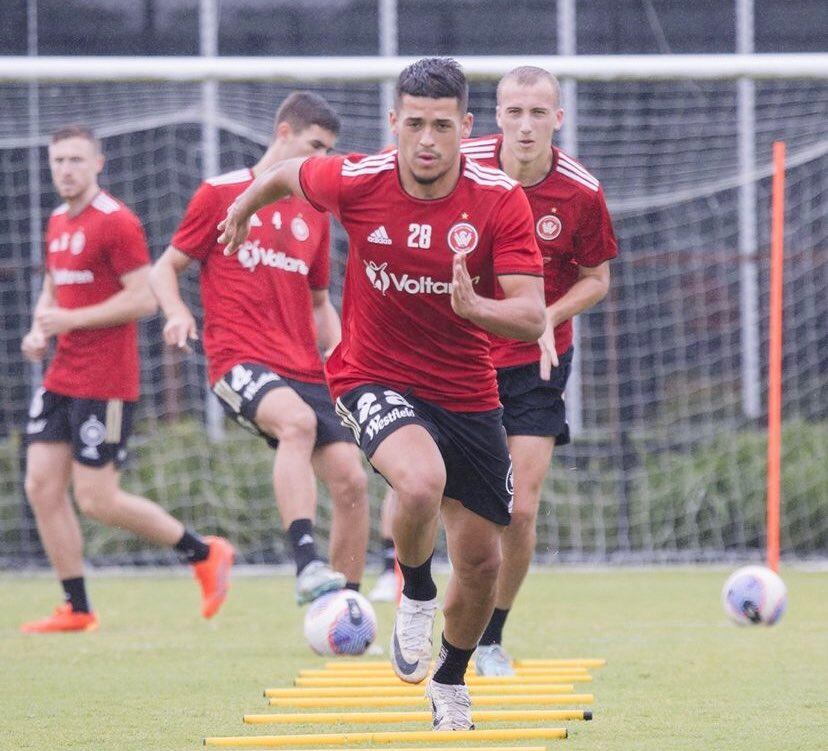 Aydan Hammond luchará por un lugar en el plantel principal del Western Sydney Wanderers FC. - Crédito: @aydannh17