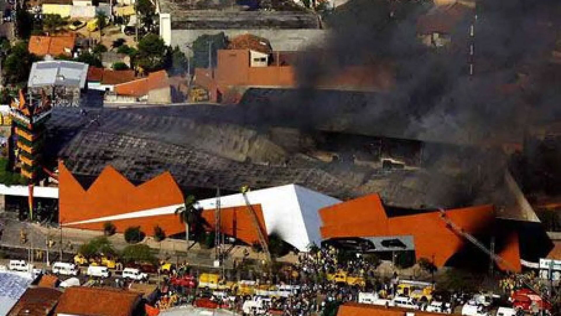 Incendio de Ycuá BOlaños