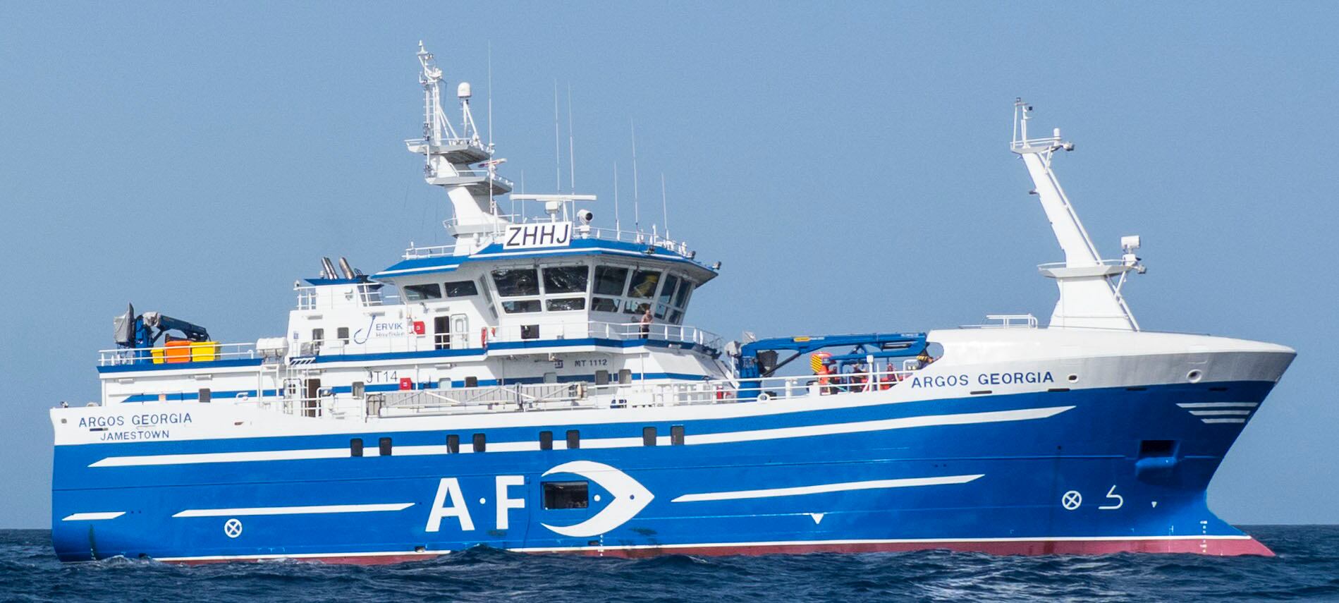 Vista del pesquero Argos Georgia, en el que iban 27 personas a bordo, entre ellos tripulantes españoles, que se ha hundido de madrugada en las Islas Malvinas. EFE/Comisión para la Conservación de los Recursos Vivos Marinos Antárticos (CCAMLR) 