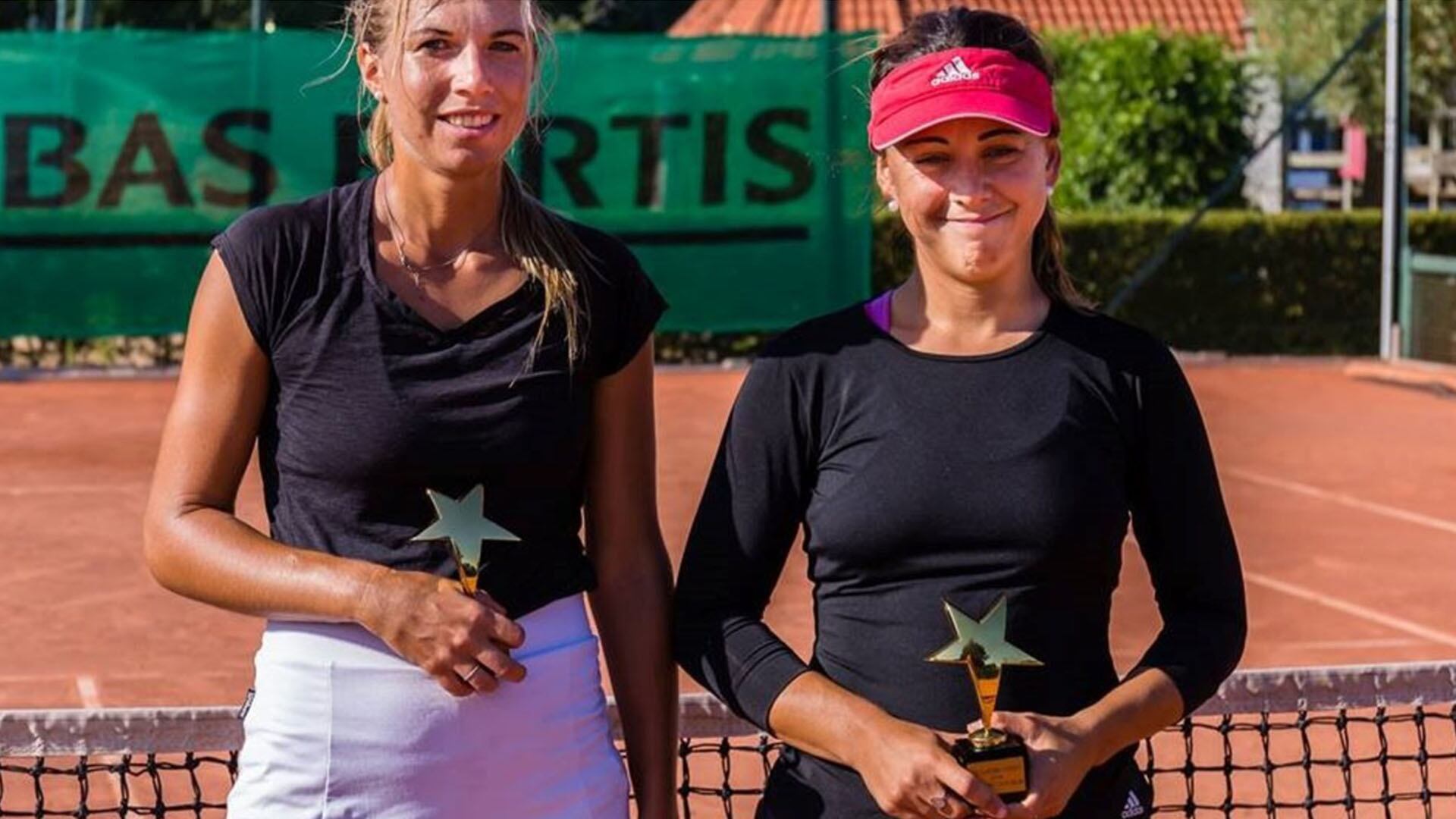 Melina Ferrero y Sofia Luini portada